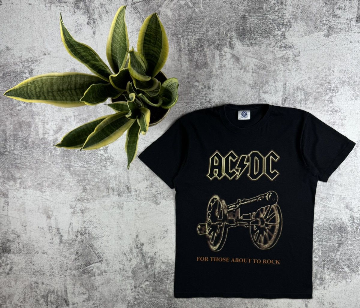 AC/DC ACDC 1999 Men’s Small Metal Rock Tour Rap Faded Merch Devil Band T Shirt Jersey Size US S / EU 44-46 / 1 - 1 Thumbnail