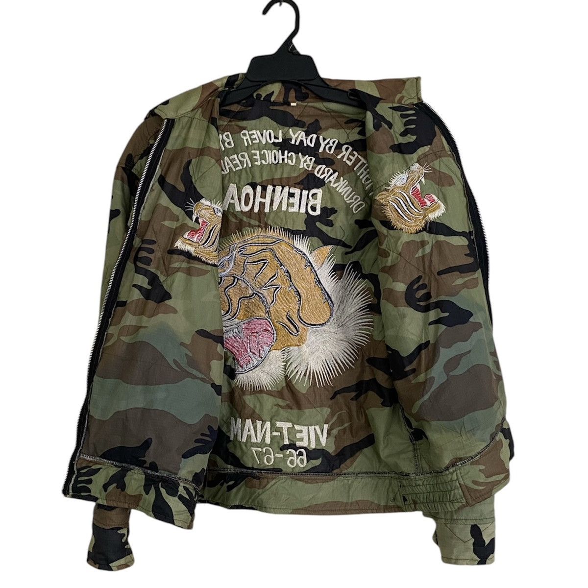 Vintage RARE BIENHOA VIETNAM WAR 66-67 Embordire Camo Jacket Size US XL / EU 56 / 4 - 3 Thumbnail