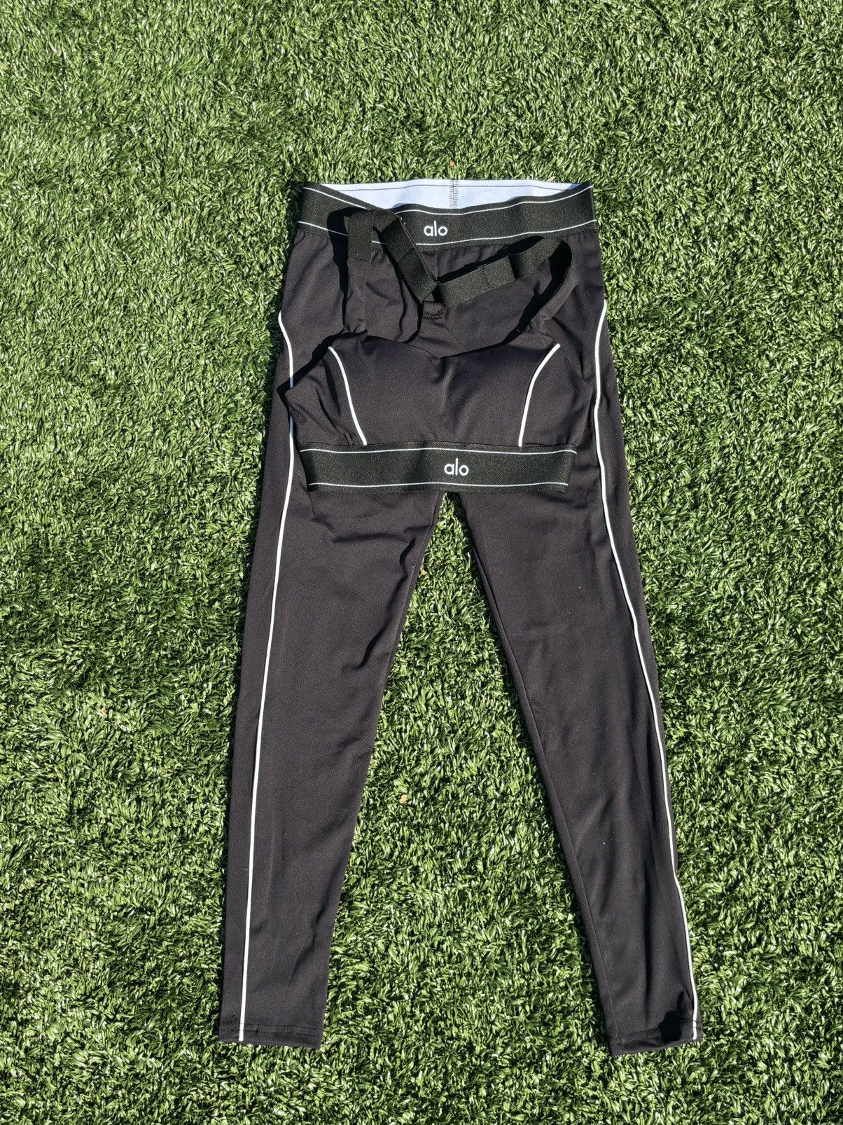 Alo Yoga Women’s Alo Yoga Black & White set Size L / US 10 / IT 46 - 1 Thumbnail