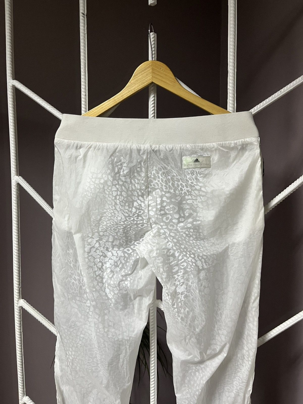 Adidas × Stella McCartney Vintage Leopard Print Adidas Stella McCartney Nylon Pants Size 30" / US 8 / IT 44 - 7 Thumbnail