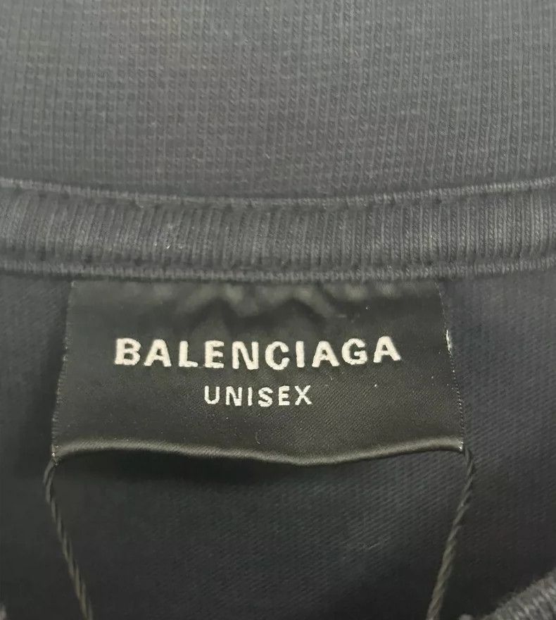 Balenciaga Balenciaga Twist the big logo on the back of the font to m Size US M / EU 48-50 / 2 - 4 Thumbnail