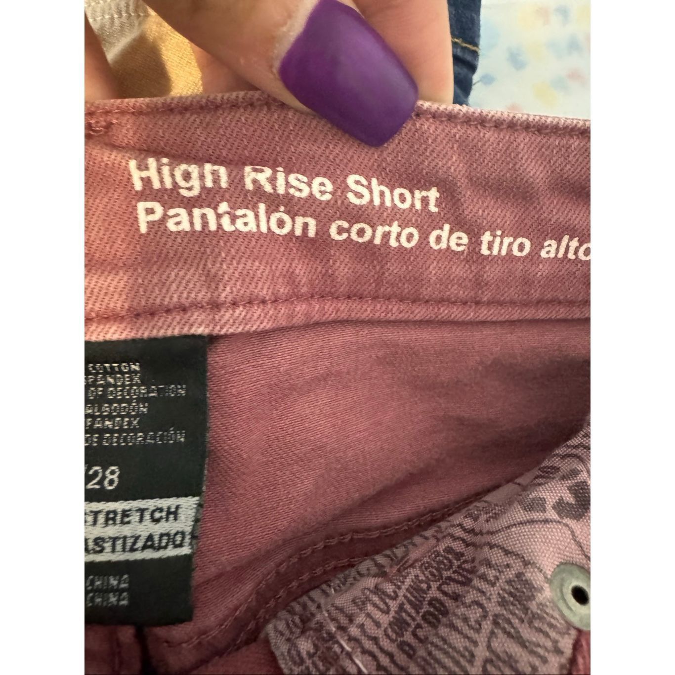 Mossimo Massimo Denim High Rise Shorts Size 6/28 Burgundy Lace Hem Super Stretch Size 28" / US 6 / IT 42 - 5 Thumbnail