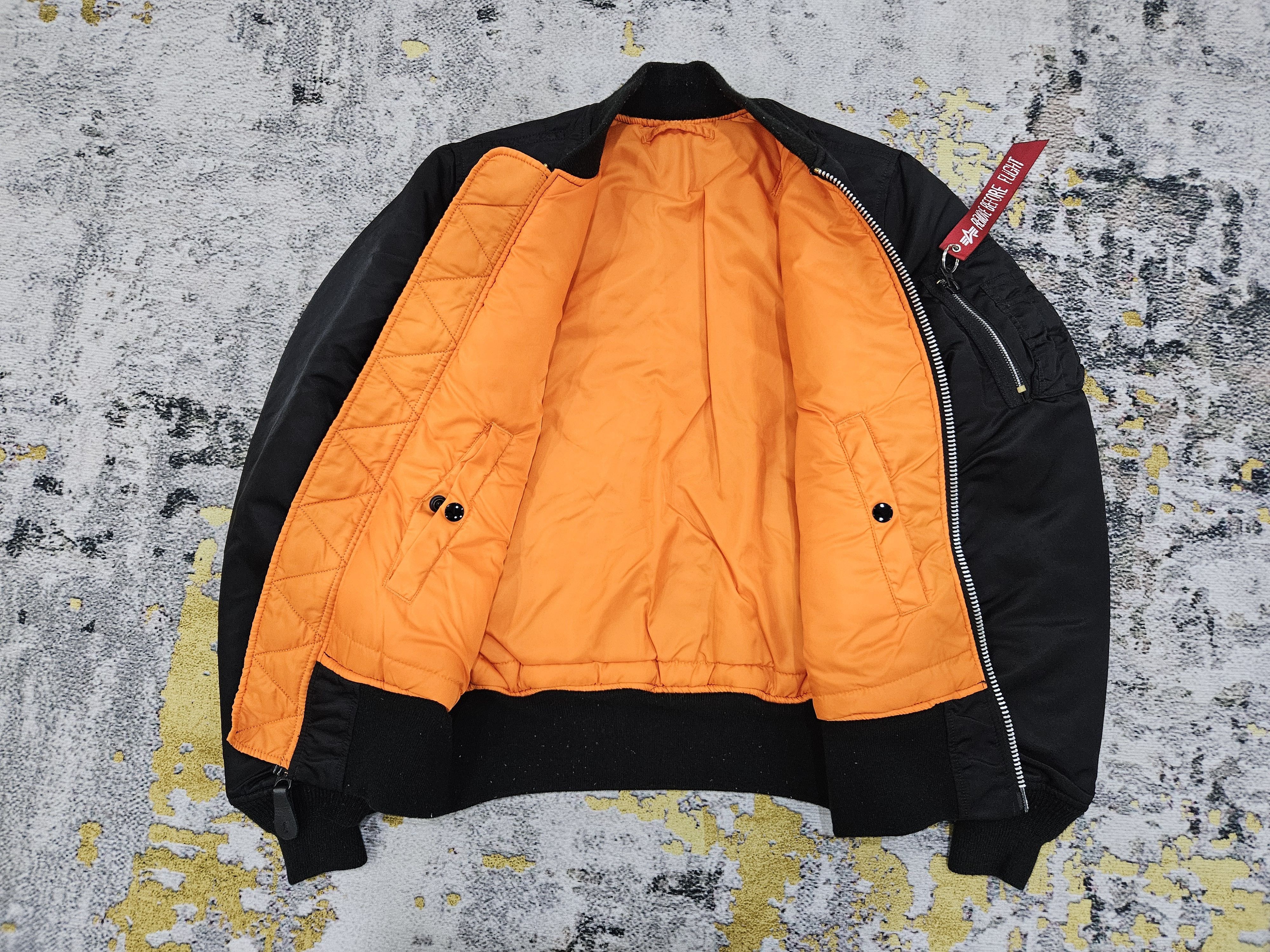 Alpha Industries Alpha Industries MA-1 Flight Bomber Jacket - Classic Black Size US S / EU 44-46 / 1 - 4 Thumbnail