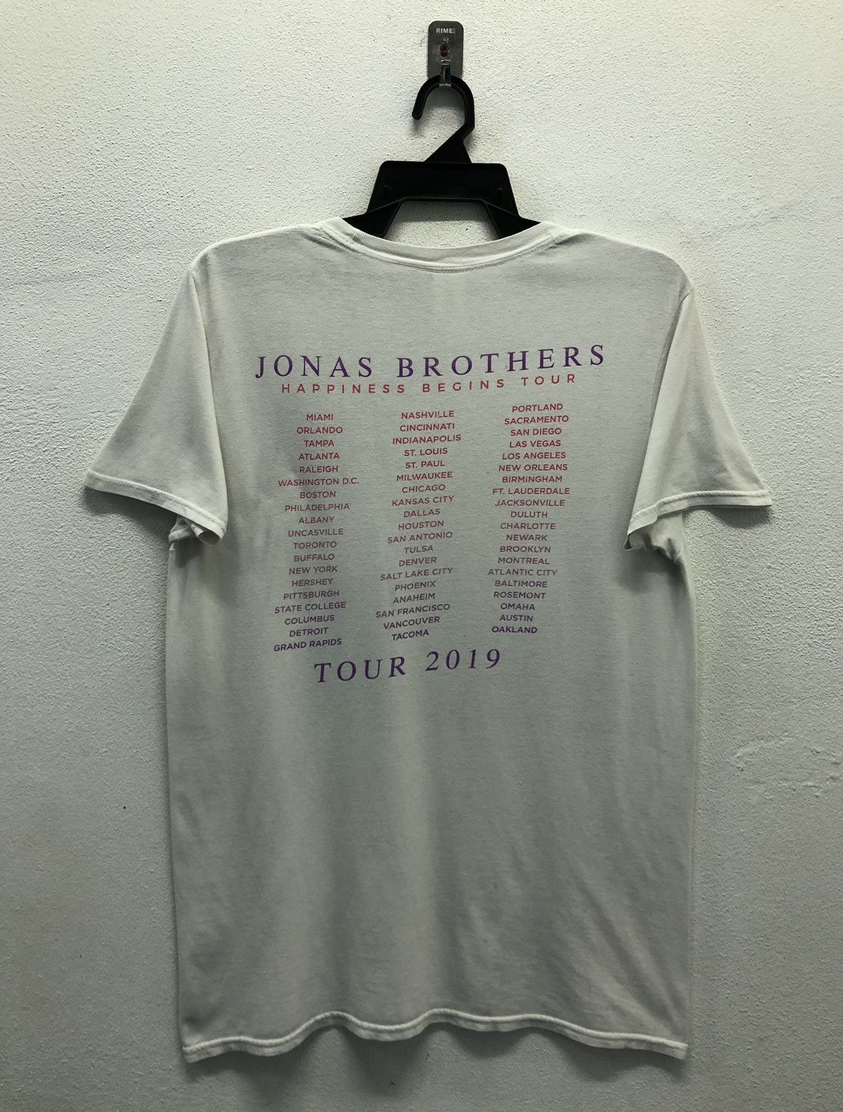 Band Tees Jonas Brothers Happiness Begins Tour 2019 T-Shirt Size US M / EU 48-50 / 2 - 2 Thumbnail