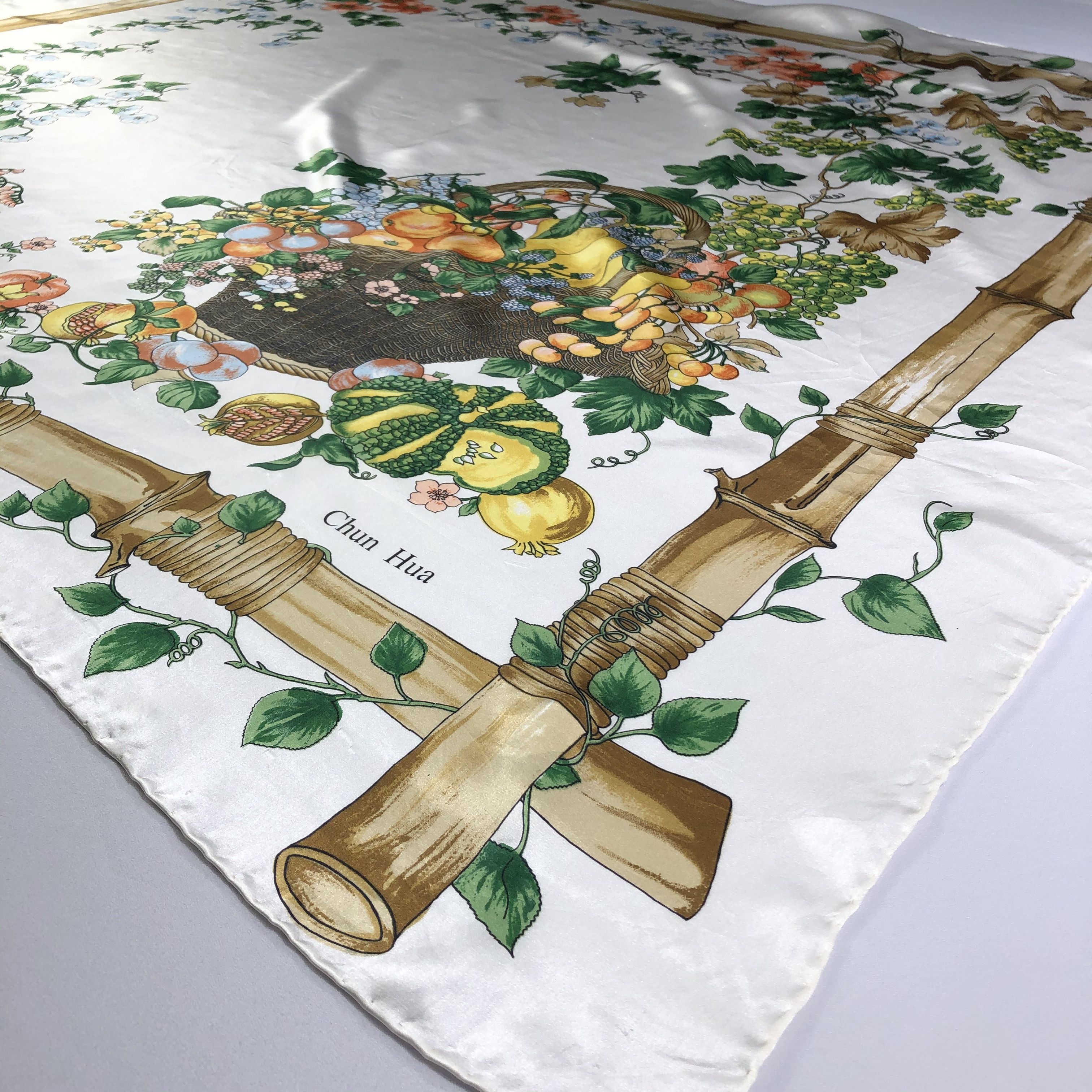 Vintage Vintage Chun Hua Silk Scarf Size ONE SIZE - 4 Thumbnail