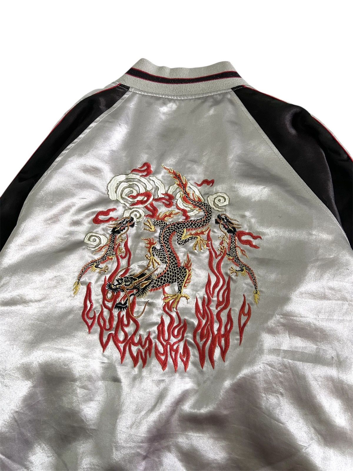 Japanese Brand × Vintage Vintage Sukajan Dragon Souvenir Japan Zipper Velvet Jacket Size US M / EU 48-50 / 2 - 7 Thumbnail