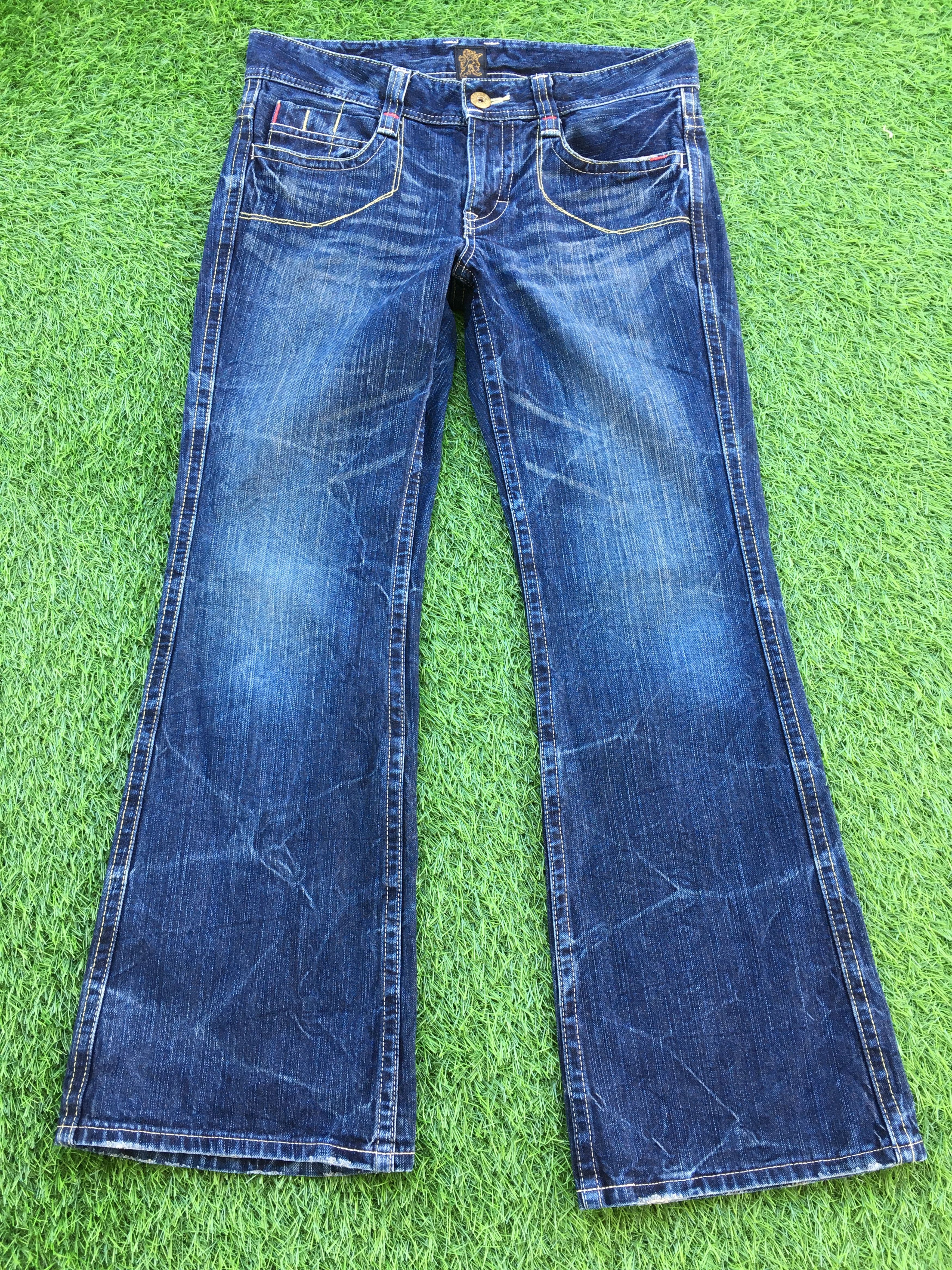 Japanese Brand Japanese Low Rise Distressed Flare Jeans D-1098 Size 30" / US 8 / IT 44 - 1 Thumbnail