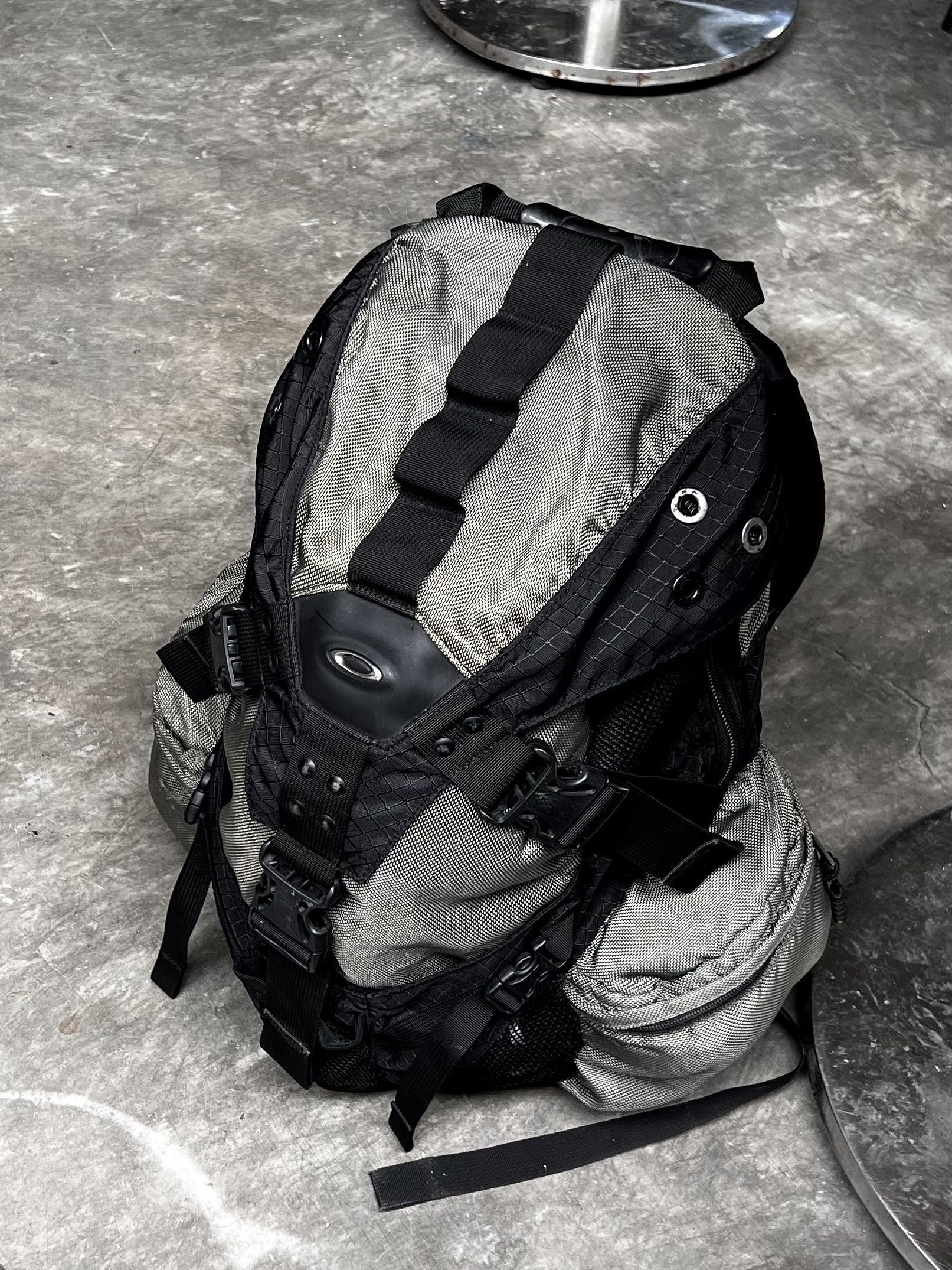 Oakley × Vintage Oakley Mini Icon Backpack 1.0 Black - Y2K Bag