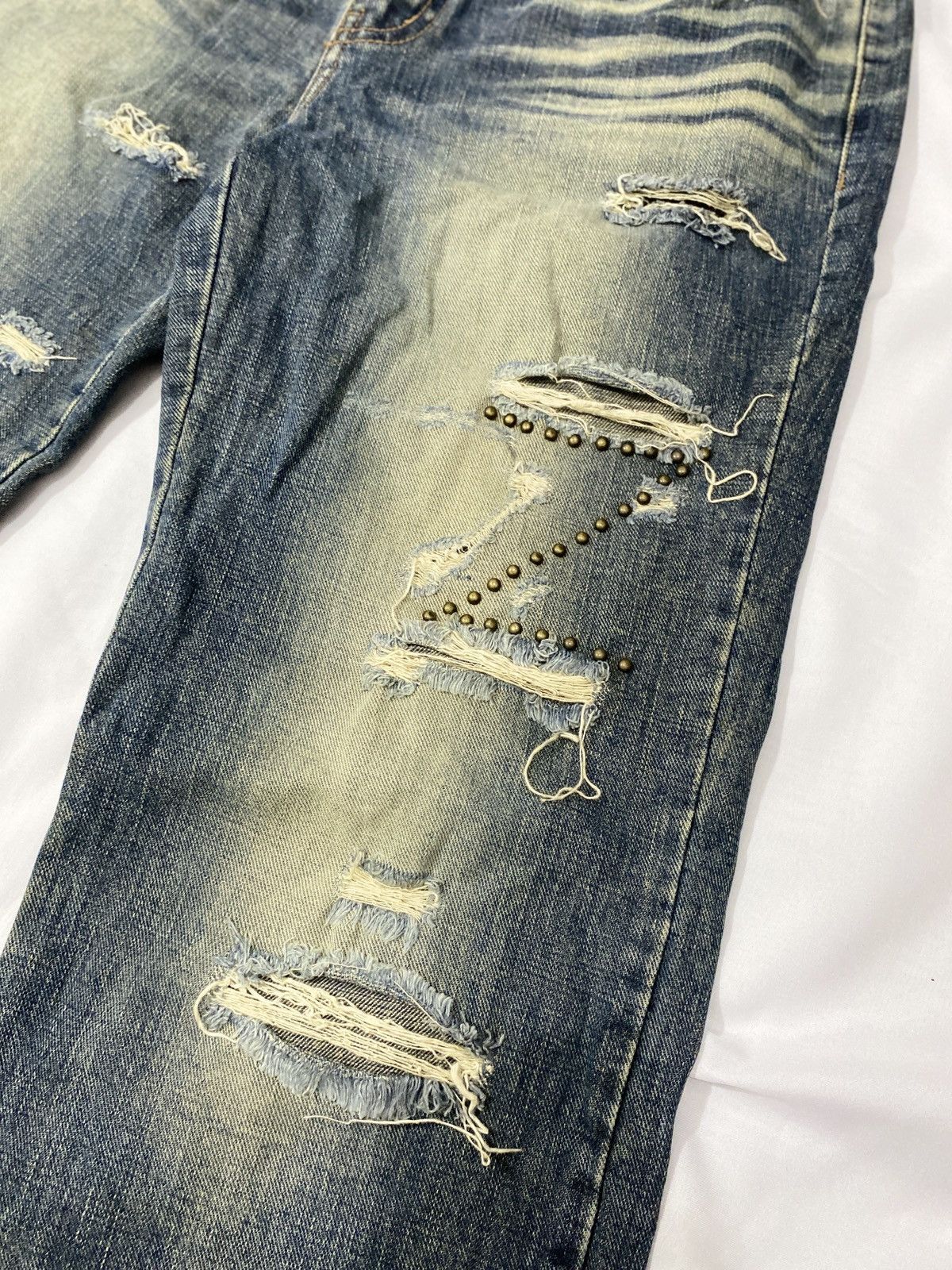 Beauty Beast Japanese Brand KNI distressed Studed denim pants Size US 32 / EU 48 - 3 Thumbnail