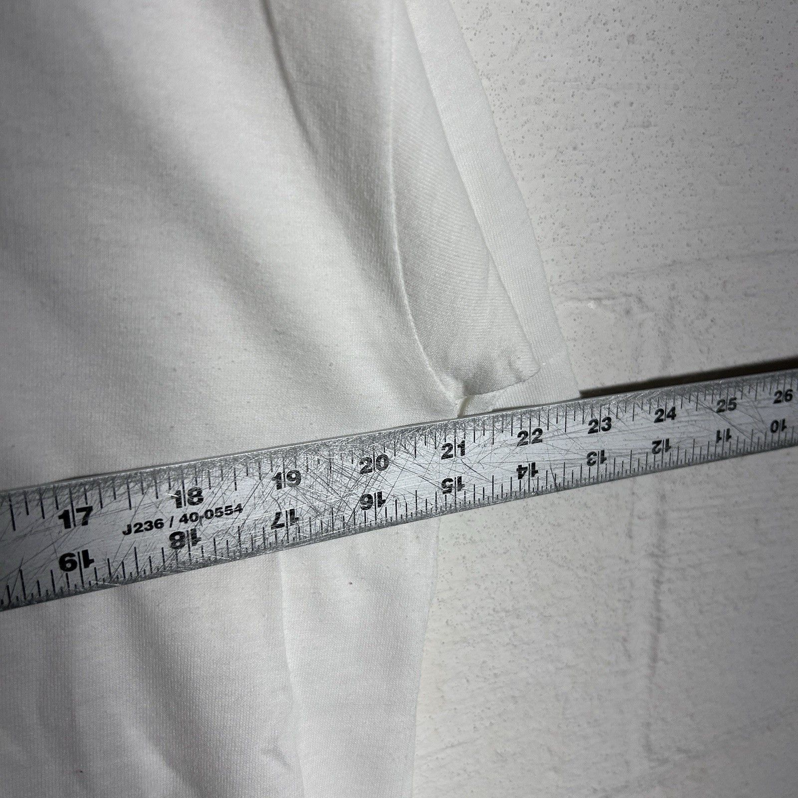 Fruit Of The Loom Vintage 90’s Photo Art Doll T-Shirt Size Large Size US L / EU 52-54 / 3 - 6 Thumbnail
