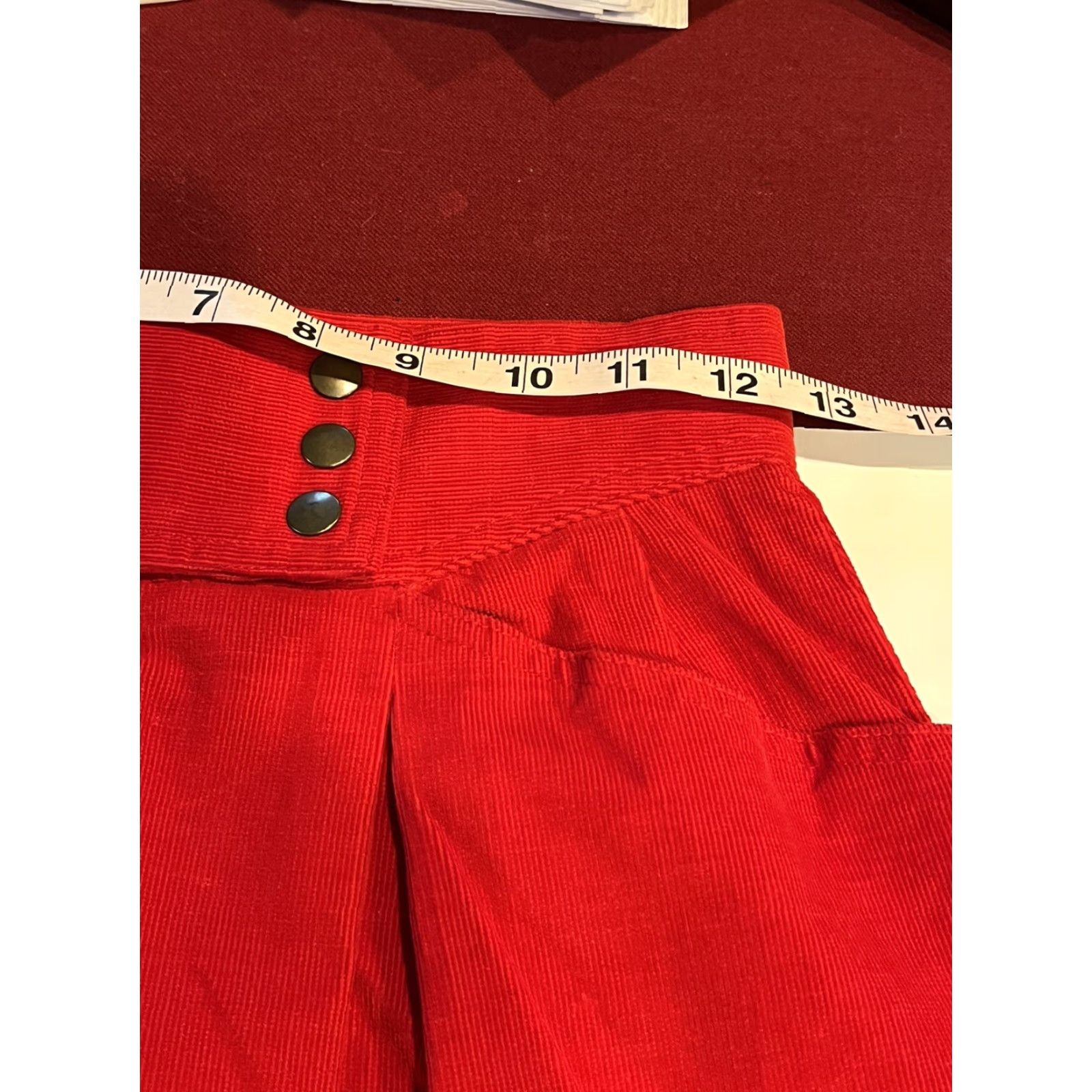 Vintage VINTAGE RED MIDI Pencil Skirt 7/8 High Waist Corduroy Pleats Pockets College Town Women's Skirt Size 28" / US 6 / IT 42 - 7 Thumbnail