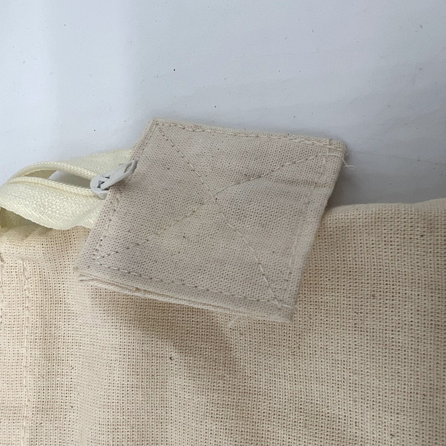 Vintage Vintage Ivory Canvas Tote Bag Women 13x15 Lady Print Inner Zipper Pockets Casual Size ONE SIZE - 5 Thumbnail
