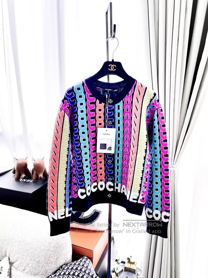 Chanel Chanel Letter bullet screen vertical stripe logo long-slee Size XS / US 0-2 / IT 36-38 - 1 Thumbnail