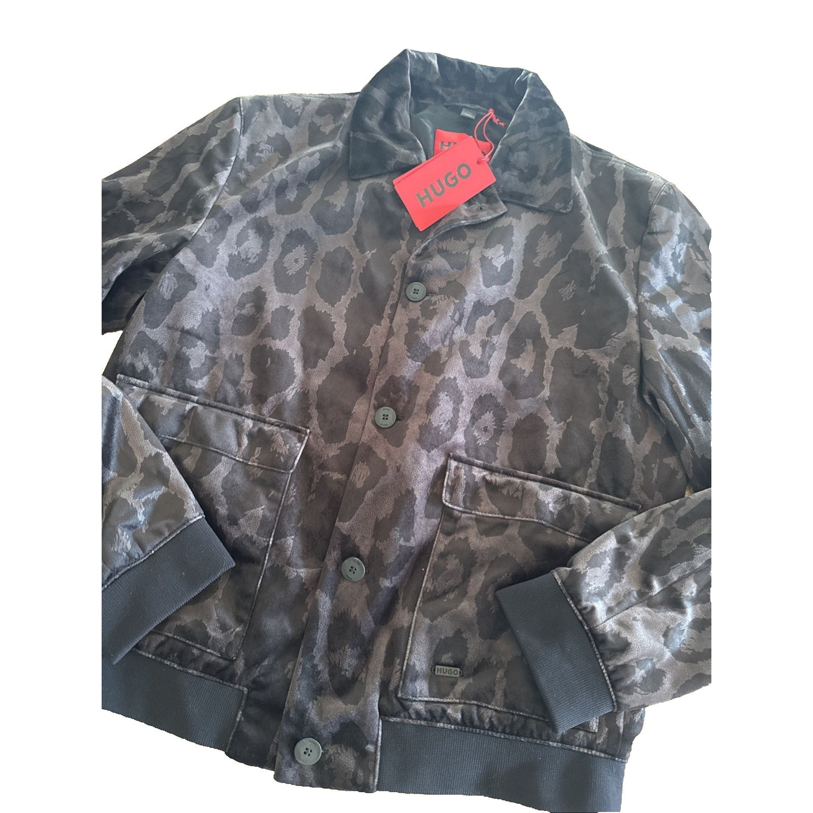 Hugo Boss Hugo Boss Leopard Print Bomber Jacket 38R Black Print Slim Size US M / EU 48-50 / 2 - 1 Thumbnail
