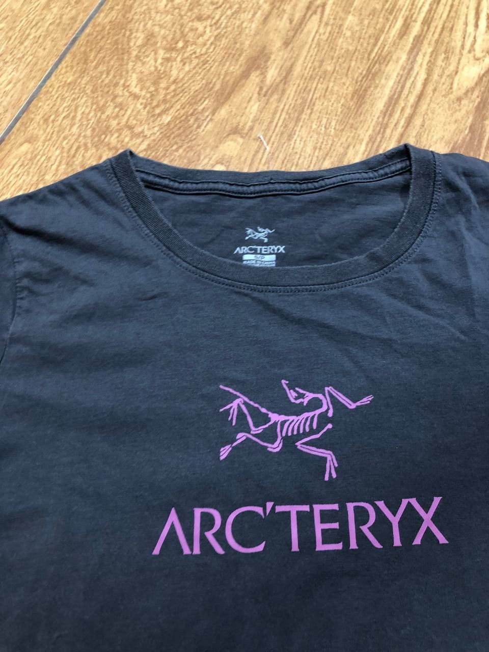 Arc'teryx Arcteryx center Logo Graphic T-Shirt streetwear Size S / US 4 / IT 40 - 8 Thumbnail
