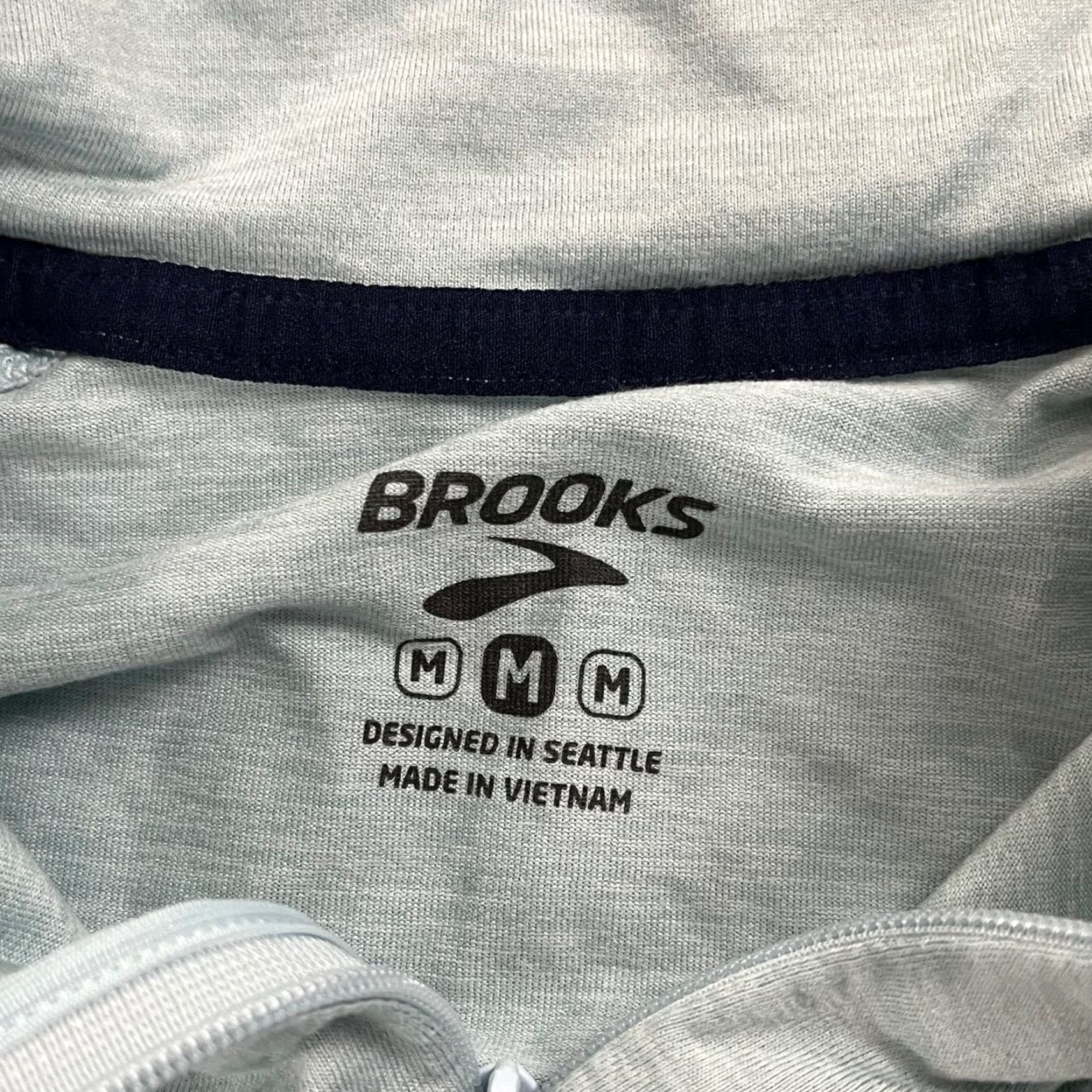 Brooks Brooks Pullover Women Medium Blue Active Running 1/2 Zip Jacket Long Sleeve Mock Jacket Size M / US 6-8 / IT 42-44 - 4 Thumbnail