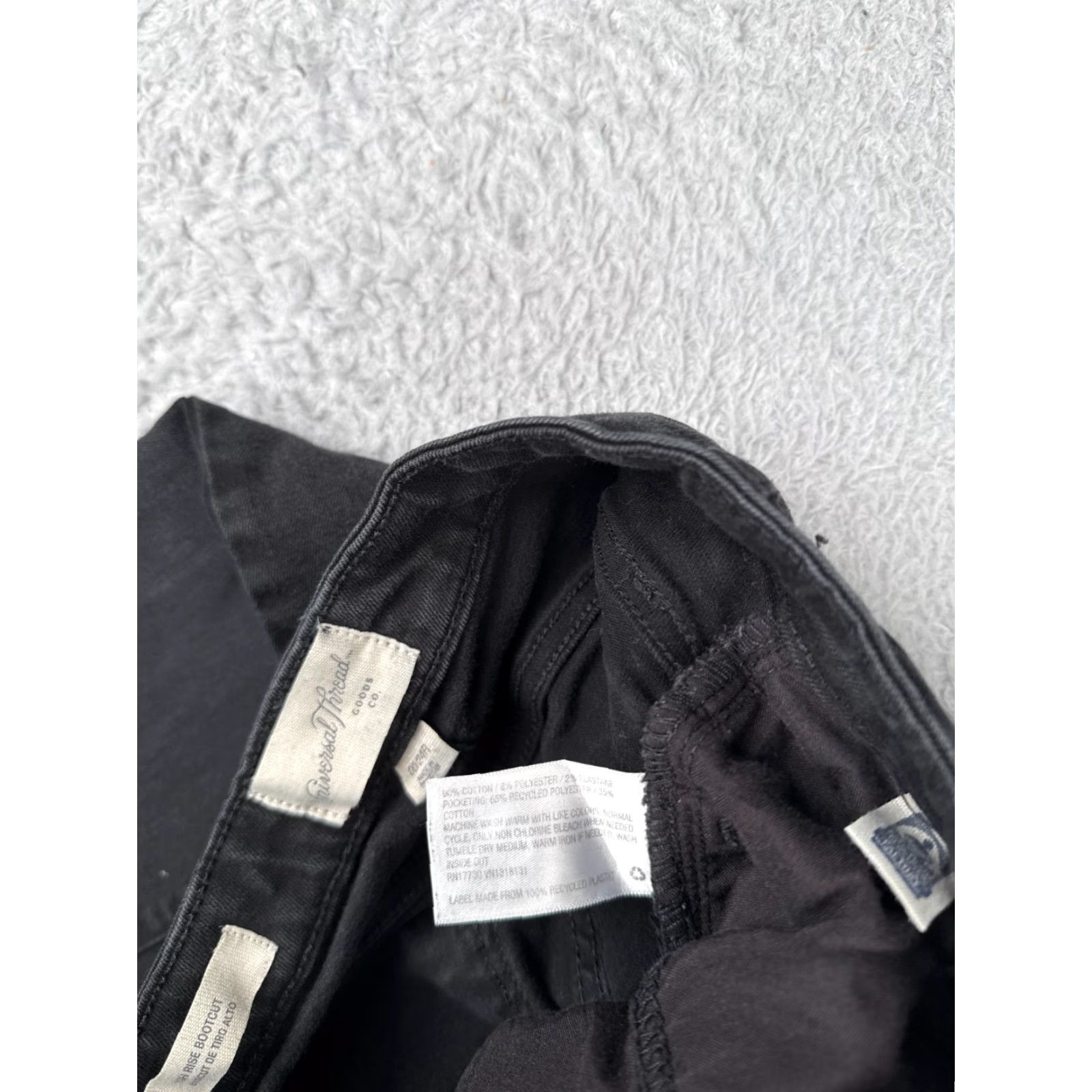 Vintage Universal Thread Jeans Women 00 Black Denim Bootcut Jeans Mid Rise 5-Pocket Cotton Cotton 24x29 Black Women Jeans 00 Regular Size 24" / US 00 / IT 34 - 7 Thumbnail