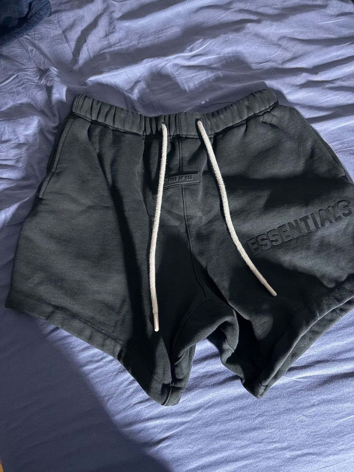 Essentials Fear of God Essentials Sweatshorts “Jet Black” Size US 26 / EU 42 - 1 Thumbnail