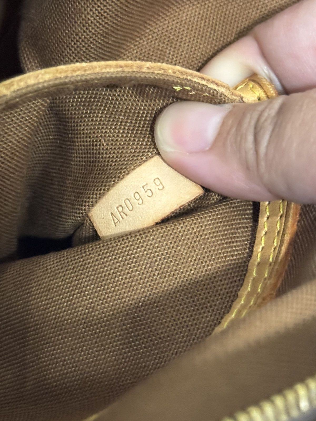 Louis Vuitton Louis Vuitton Alma PM Monogram Handbag Size ONE SIZE - 13 Thumbnail