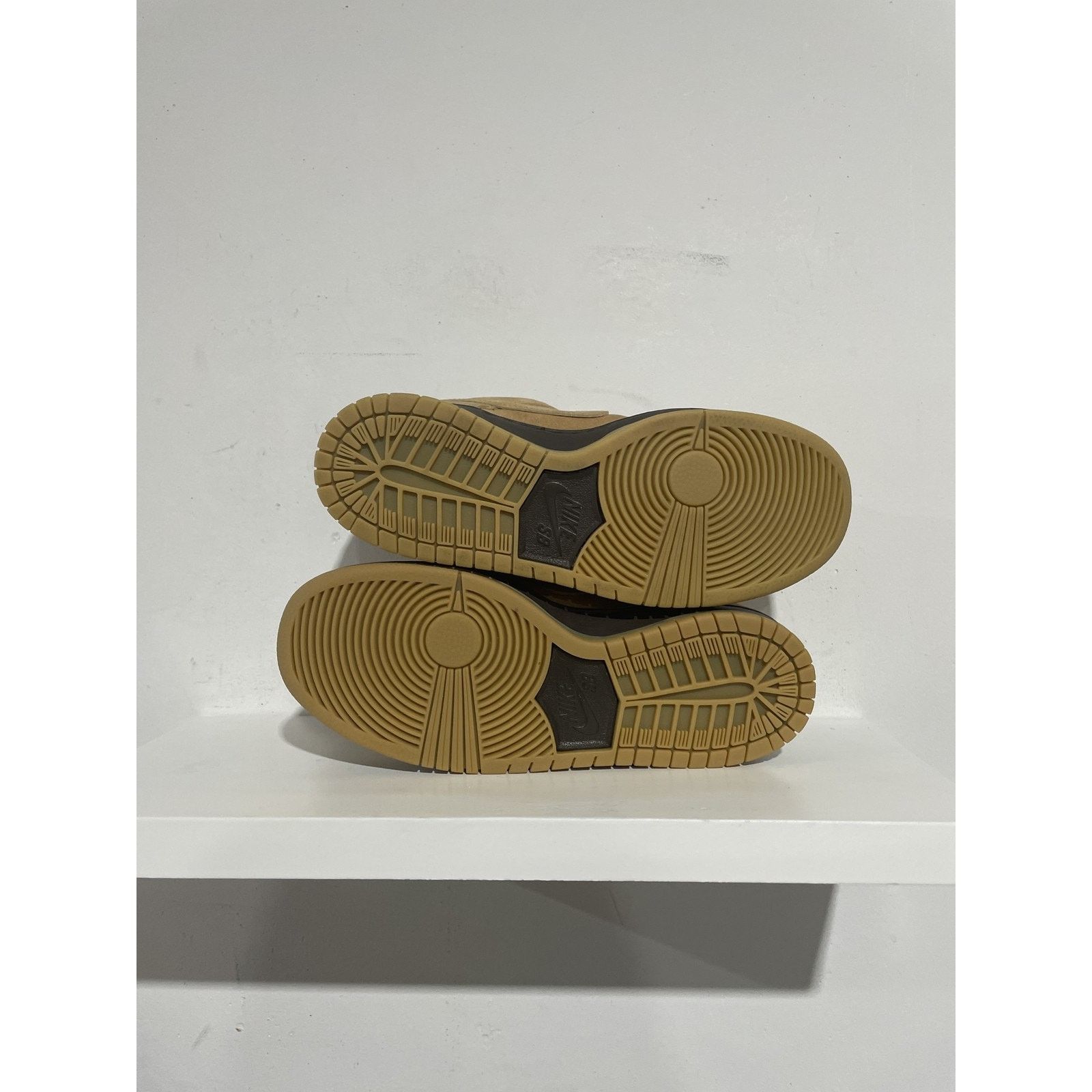 Nike Nike SB Dunk Low Wheat Size 5 Size US 5 / EU 37 - 3 Thumbnail