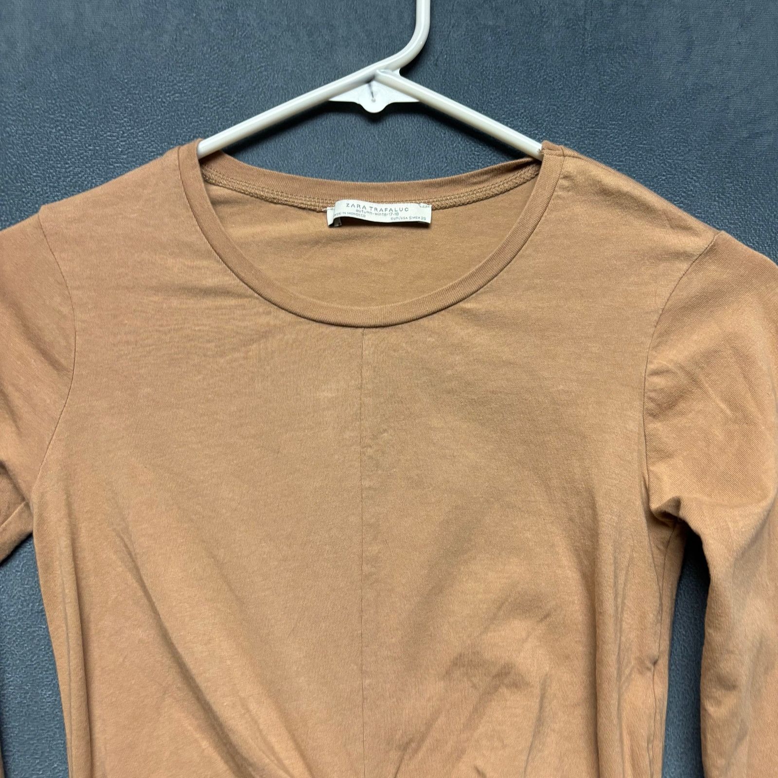 Zara Zara Trafaluc Y2K Long Sleeve Blouse Fitted Nude Ruching Size S / US 4 / IT 40 - 4 Thumbnail