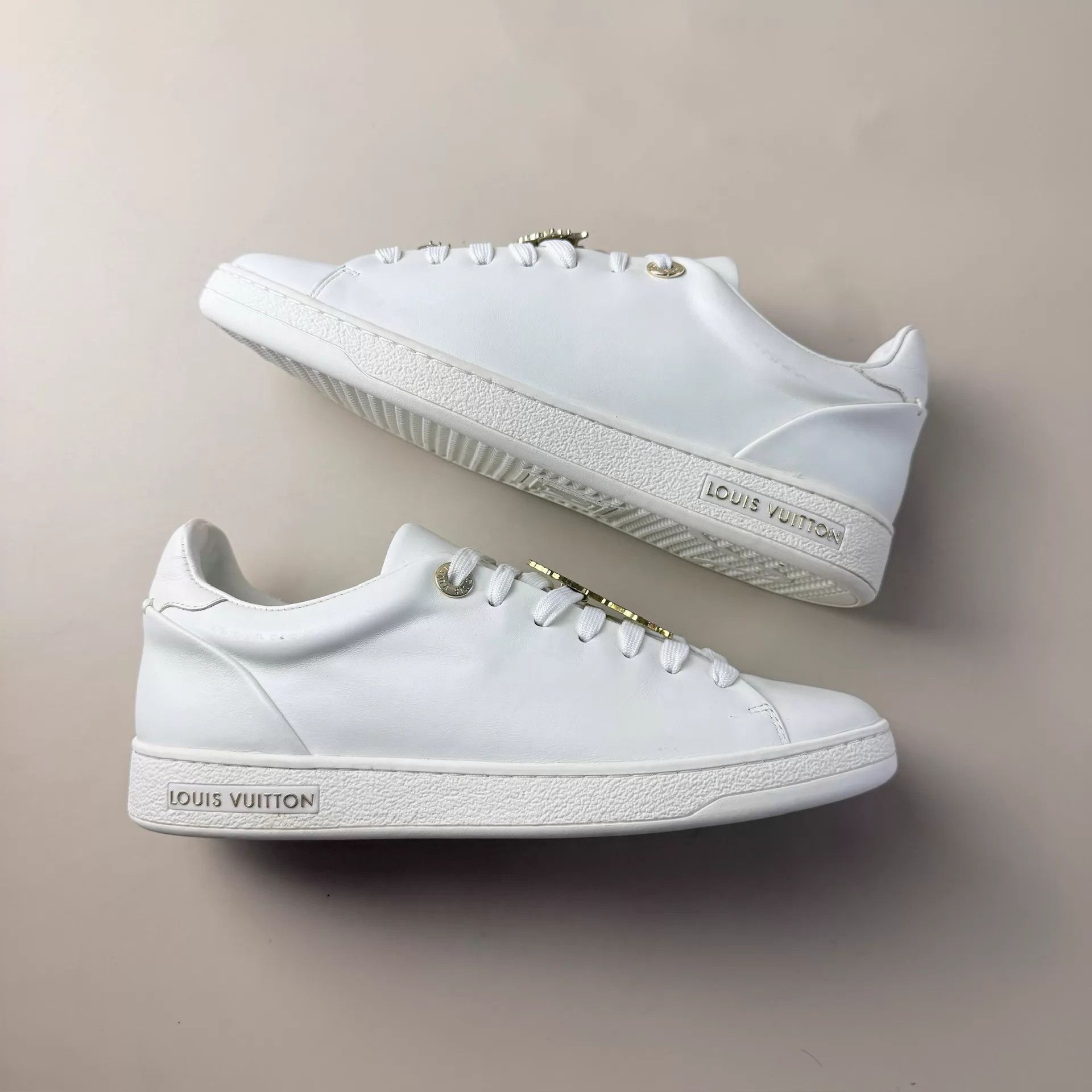 Louis Vuitton LV kitten illustration white sneakers size 37 mint Size US 6.5 / IT 36.5 - 4 Thumbnail