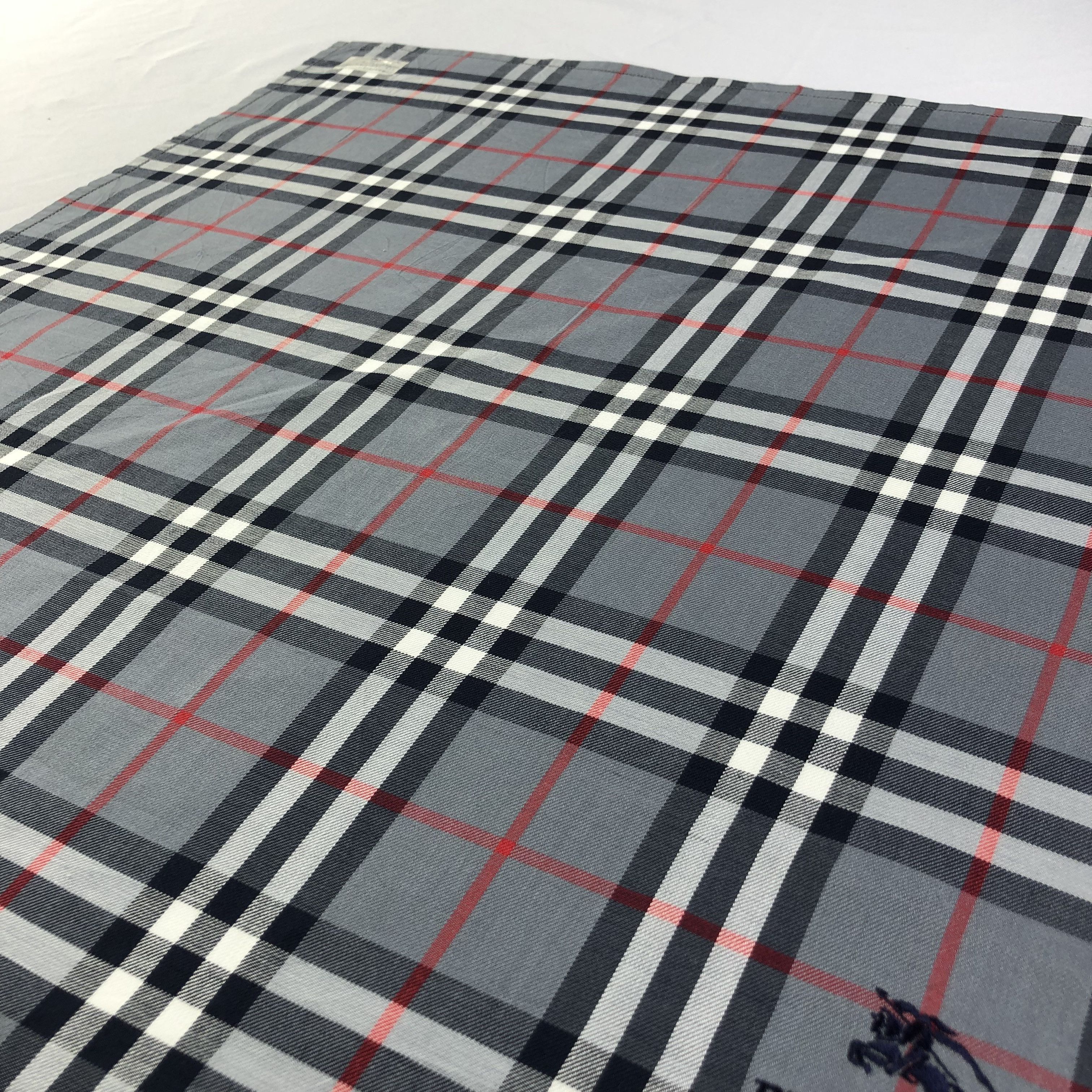 Burberry Burberry Handkerchief Neckerchief Bandana H1582 Size ONE SIZE - 1 Thumbnail