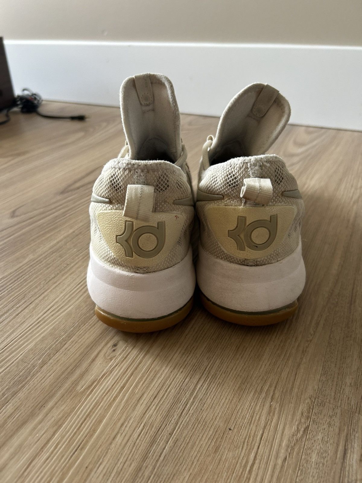 Nike 2016 Nike KD Kevin Durrant Basketball Shoes Size US 7 / EU 40 - 3 Thumbnail