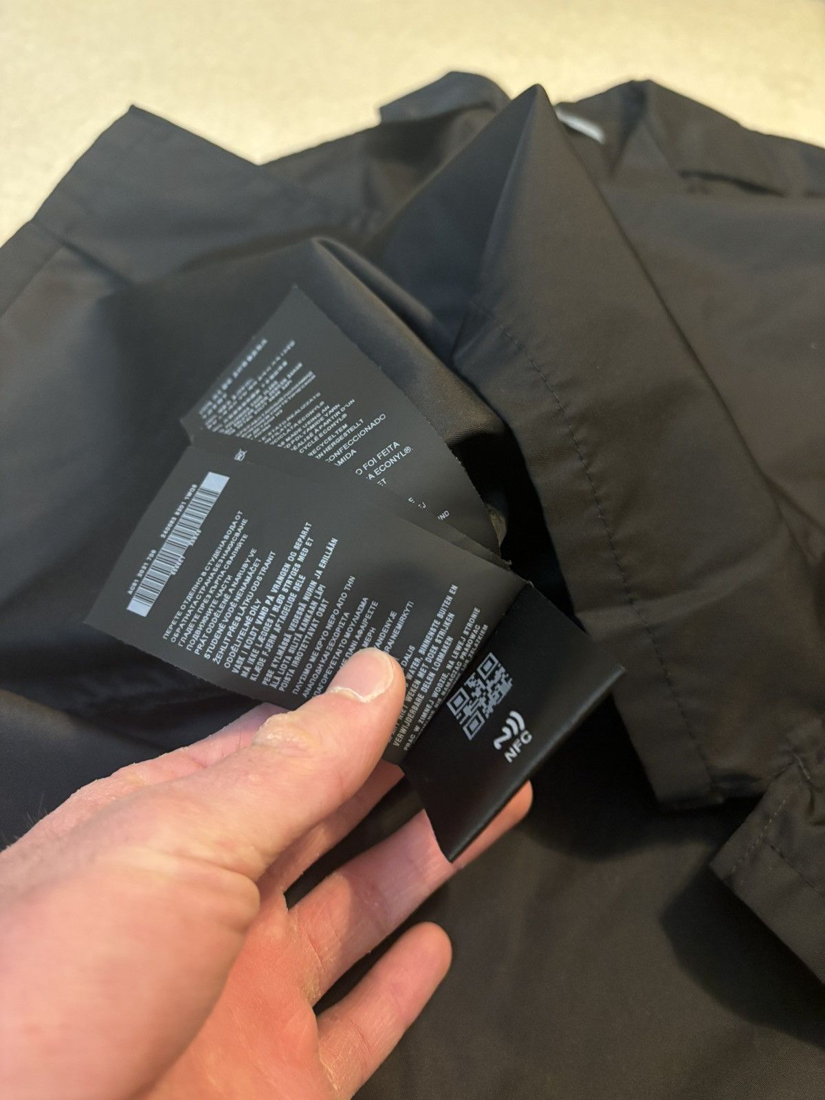 Prada Prada Re Nylon Triangle Logo Button Up Collared Shirt Black Size US XXS / EU 40 - 7 Thumbnail
