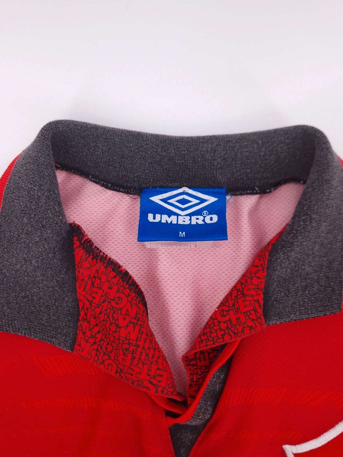 Umbro Vintage Manchester Utd 94 95 96 vintage home jersey Size US M / EU 48-50 / 2 - 4 Thumbnail