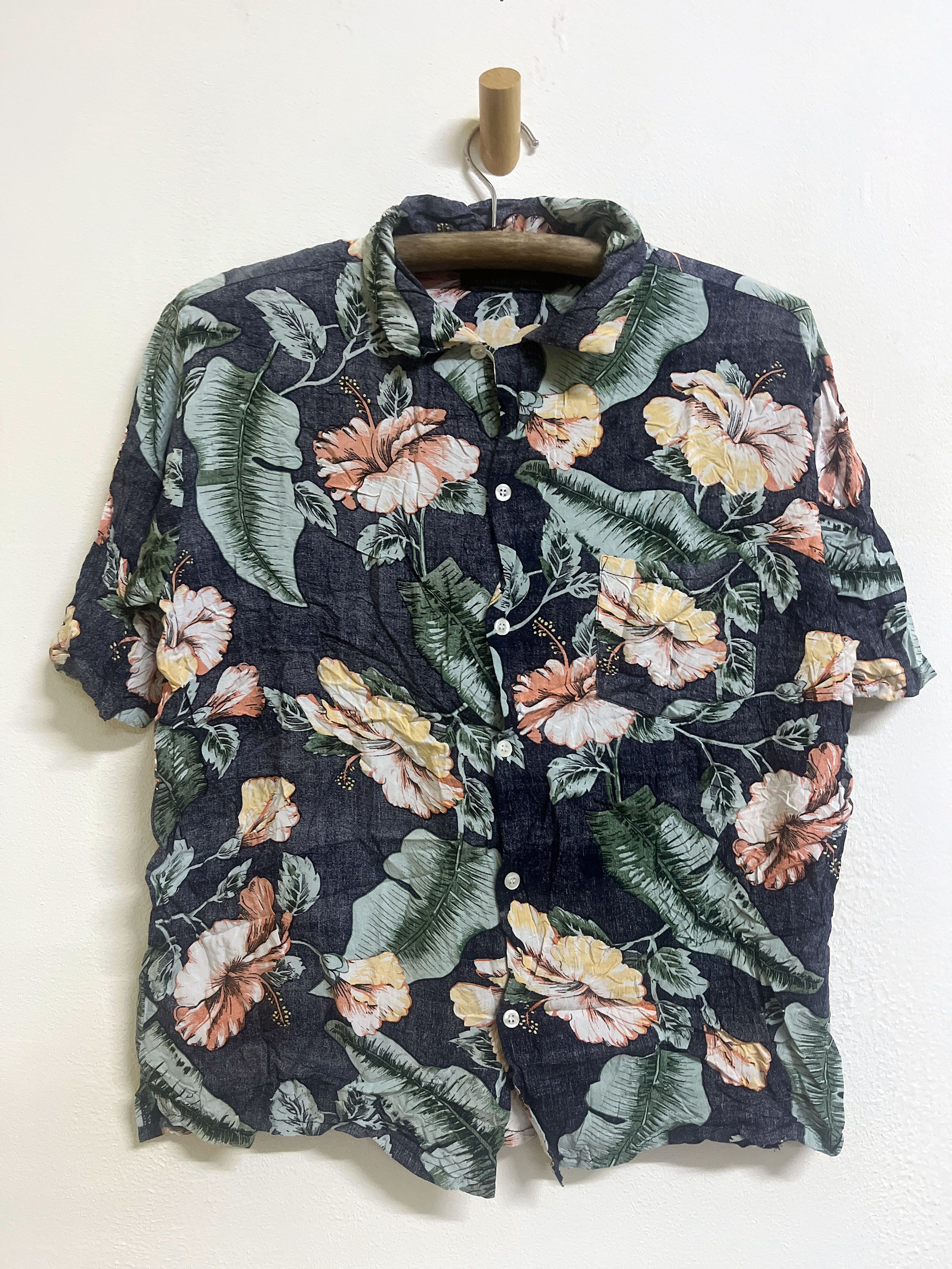 Japanese Brand in the attic Short Sleeve Hawaii Hawaiian Surf Floral Size US L / EU 52-54 / 3 - 1 Thumbnail