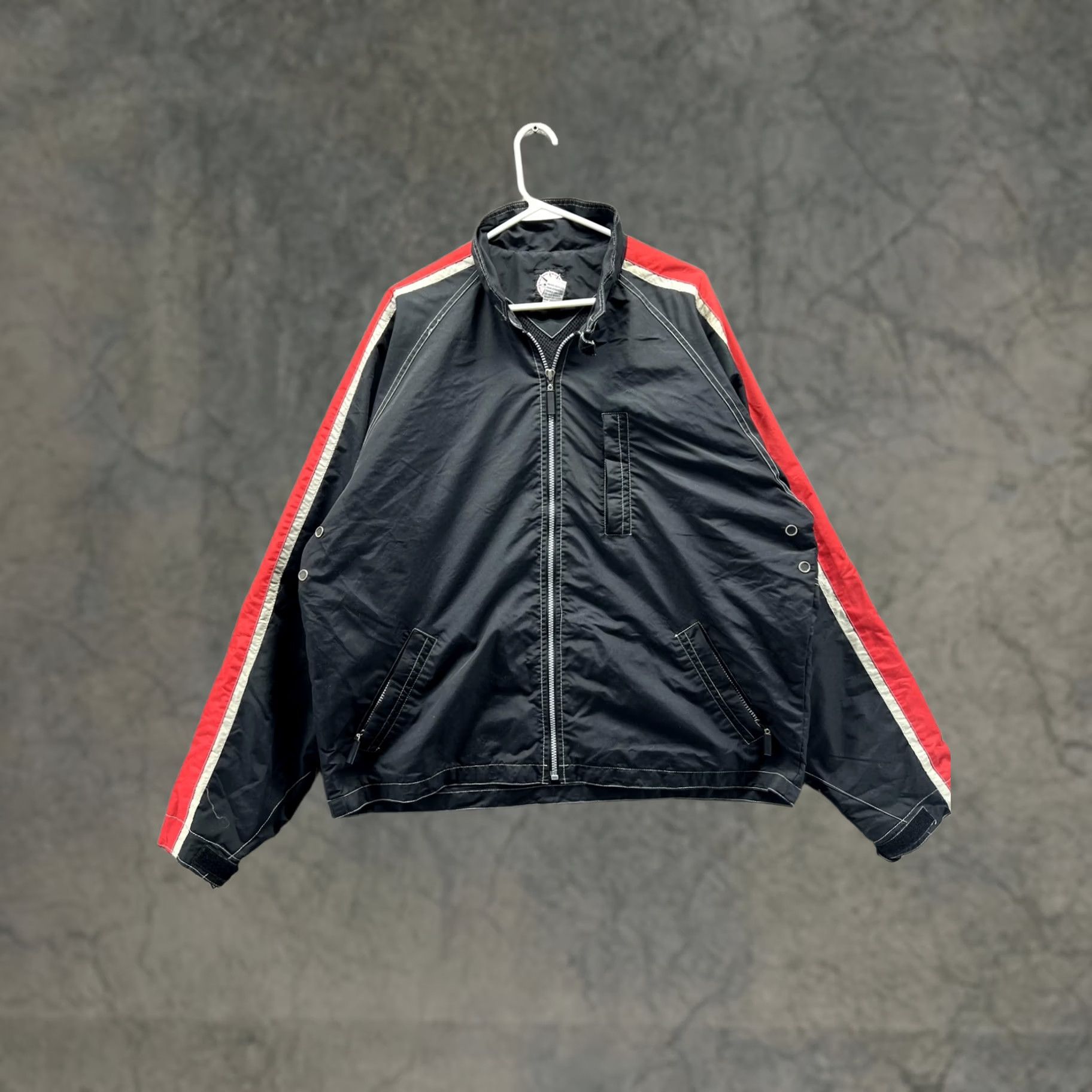 Vintage Jacket Mens XL Black Red Stripe Windbreaker Full Zip Pockets Outdoor Nylon Size US XL / EU 56 / 4 - 1 Thumbnail