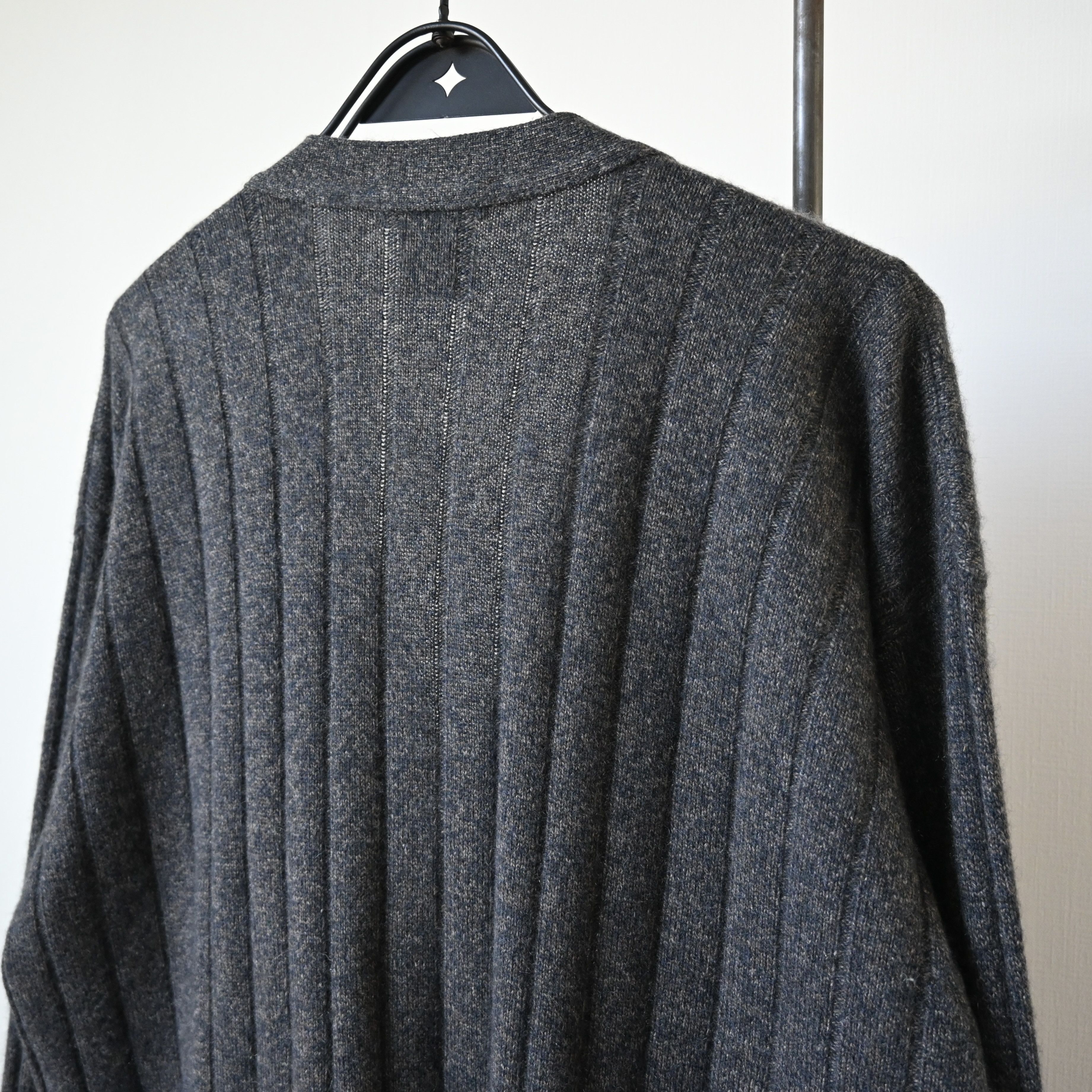 Vintage 1990s Clan Douglas 95% cashmere cardigan, made in Scotland Size US L / EU 52-54 / 3 - 3 Thumbnail