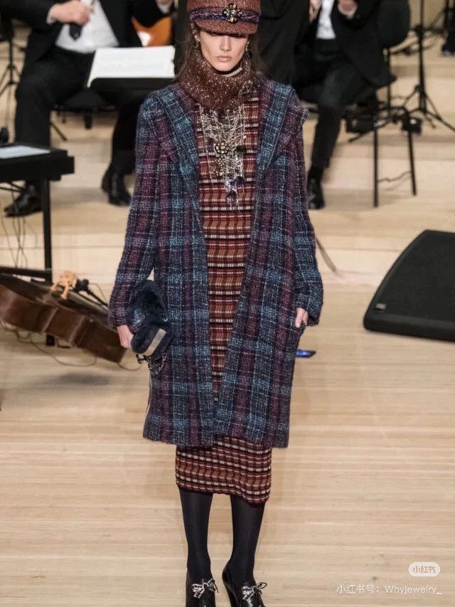 Chanel Chanel Hamburger series tweed red and blue plaid navy coll Size XS / US 0-2 / IT 36-38 - 8 Thumbnail