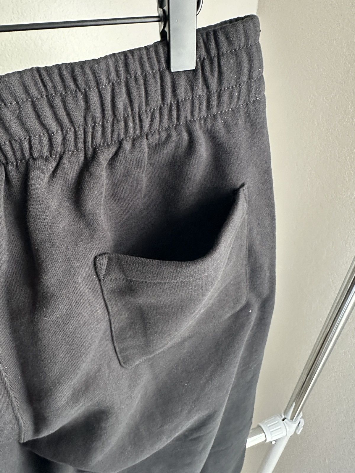 Supreme Supreme SS26 Satin Appliqué Sweatpants Black Size US 32 / EU 48 - 5 Thumbnail