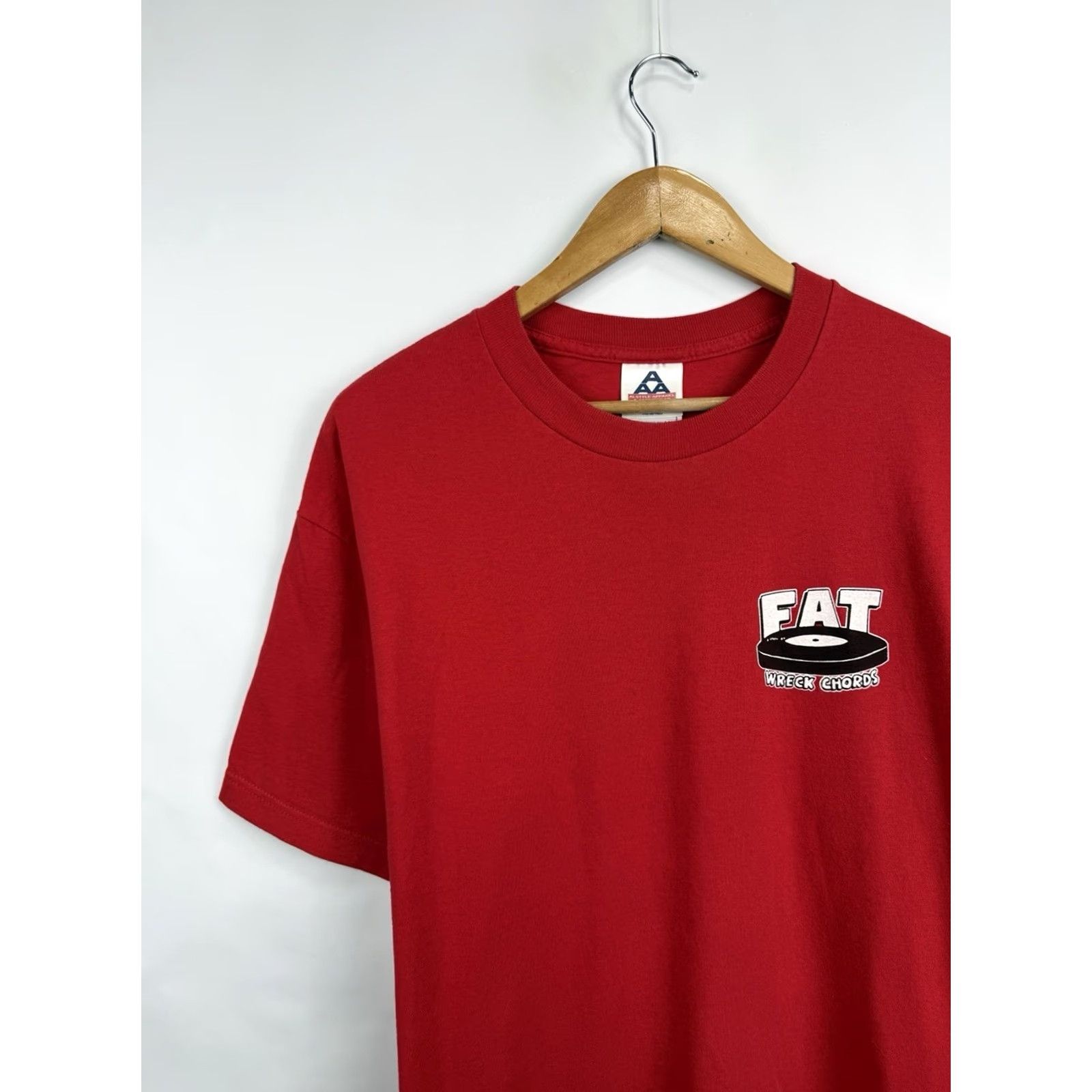 Vintage VINTAGE Fat Wreck Chords Punk Rock USA Label T-Shirt NOFX Size L Red/Gray Mens Shirt Size US L / EU 52-54 / 3 - 7 Thumbnail