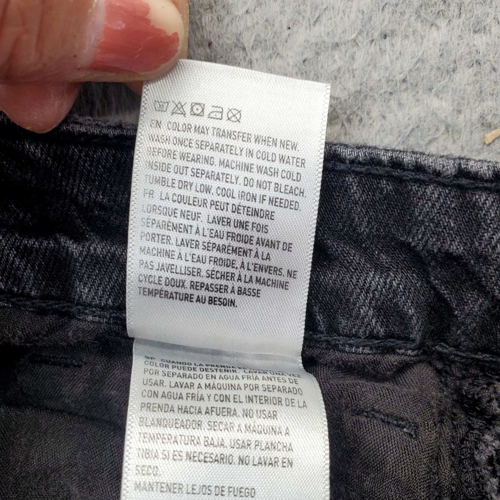 American Eagle Outfitters American Eagle Outfitters Jean Shorts Womens 6 Gray Denim Distressed Raw Hem Cut-Off Shorts Womens Size 6 Gray Denim Distressed Raw Hem Size 28" / US 6 / IT 42 - 7 Thumbnail