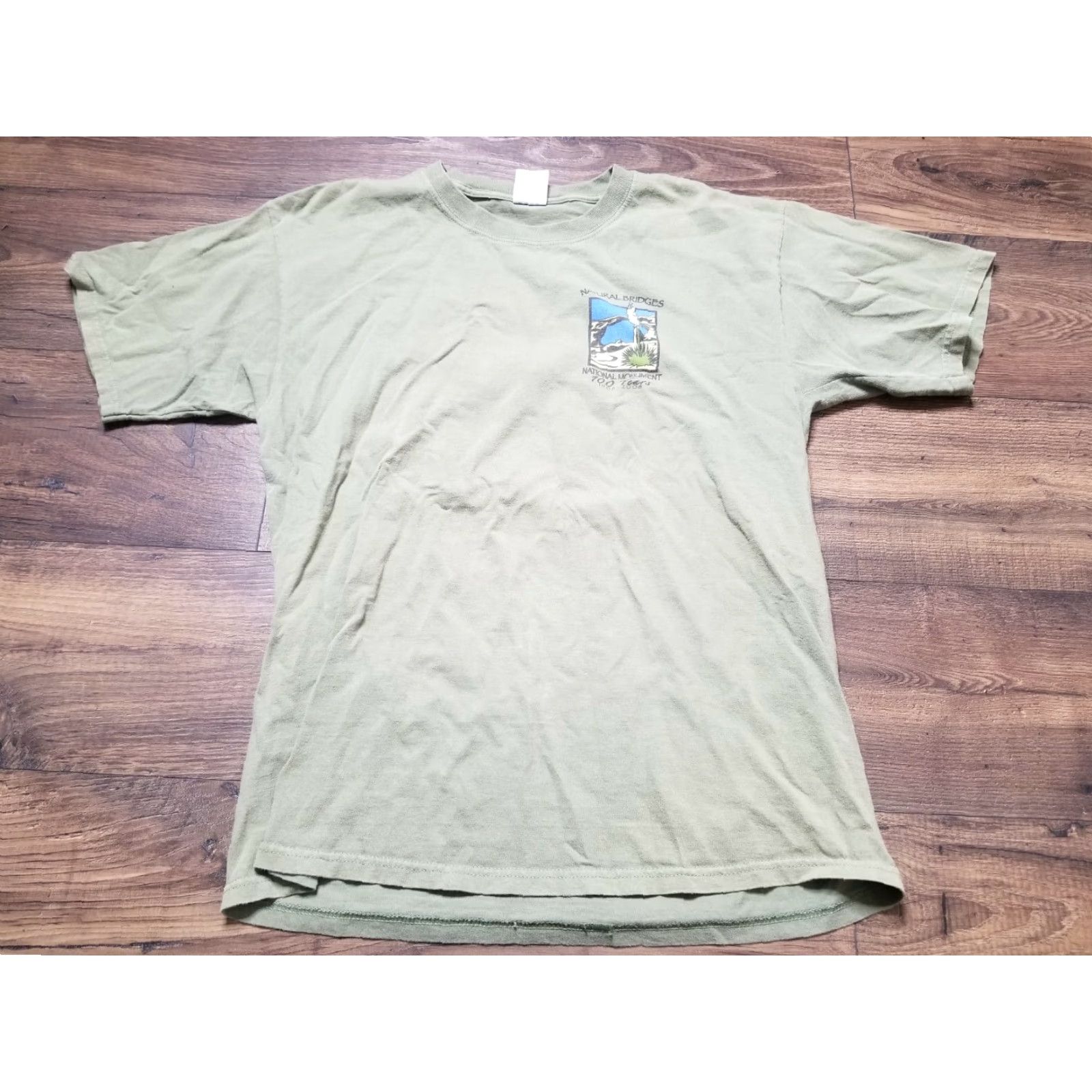 Gildan Vintage Gildan Men’s T-Shirt Nature Double-Sided Green Crew Neck L Size US L / EU 52-54 / 3 - 4 Thumbnail