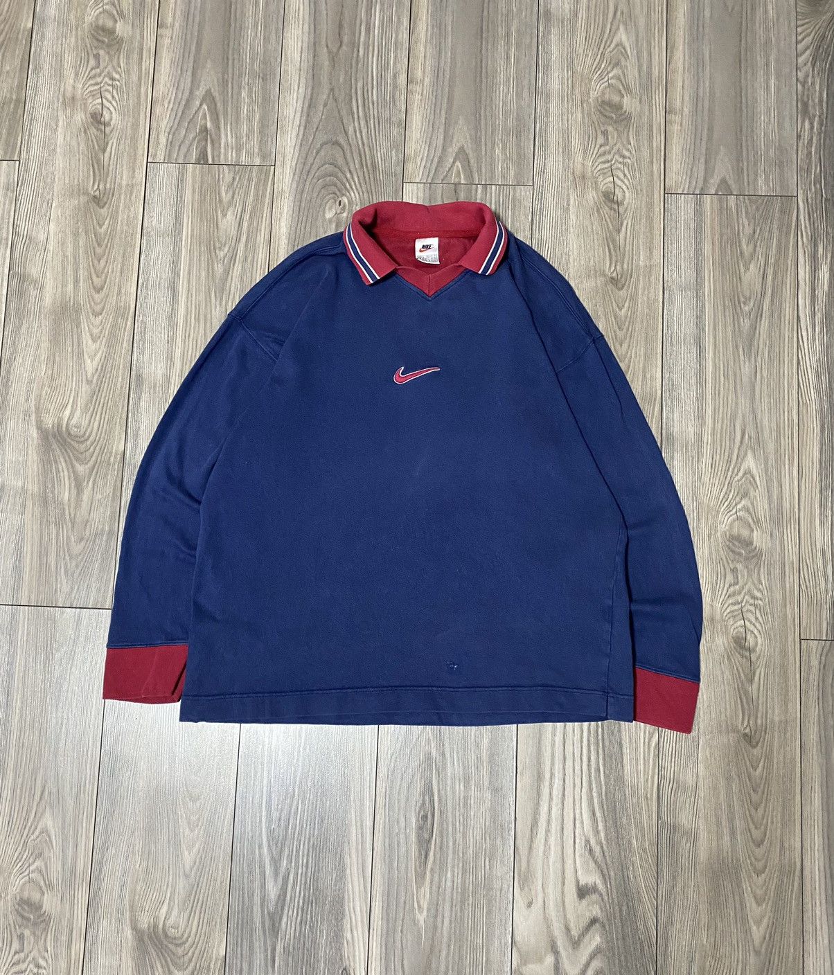 Nike × Vintage Vintage Nike Centre Swoosh Long Sleeve Sweatshirt Size L Size US L / EU 52-54 / 3 - 1 Thumbnail