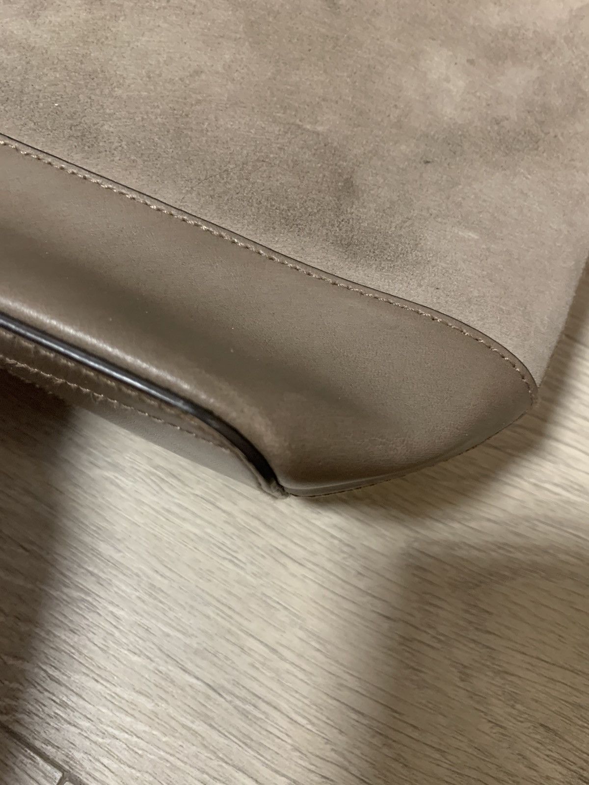 Polo Ralph Lauren Polo Ralph Lauren Tote Handbag Beige in Taupe Suede Size ONE SIZE - 17 Thumbnail