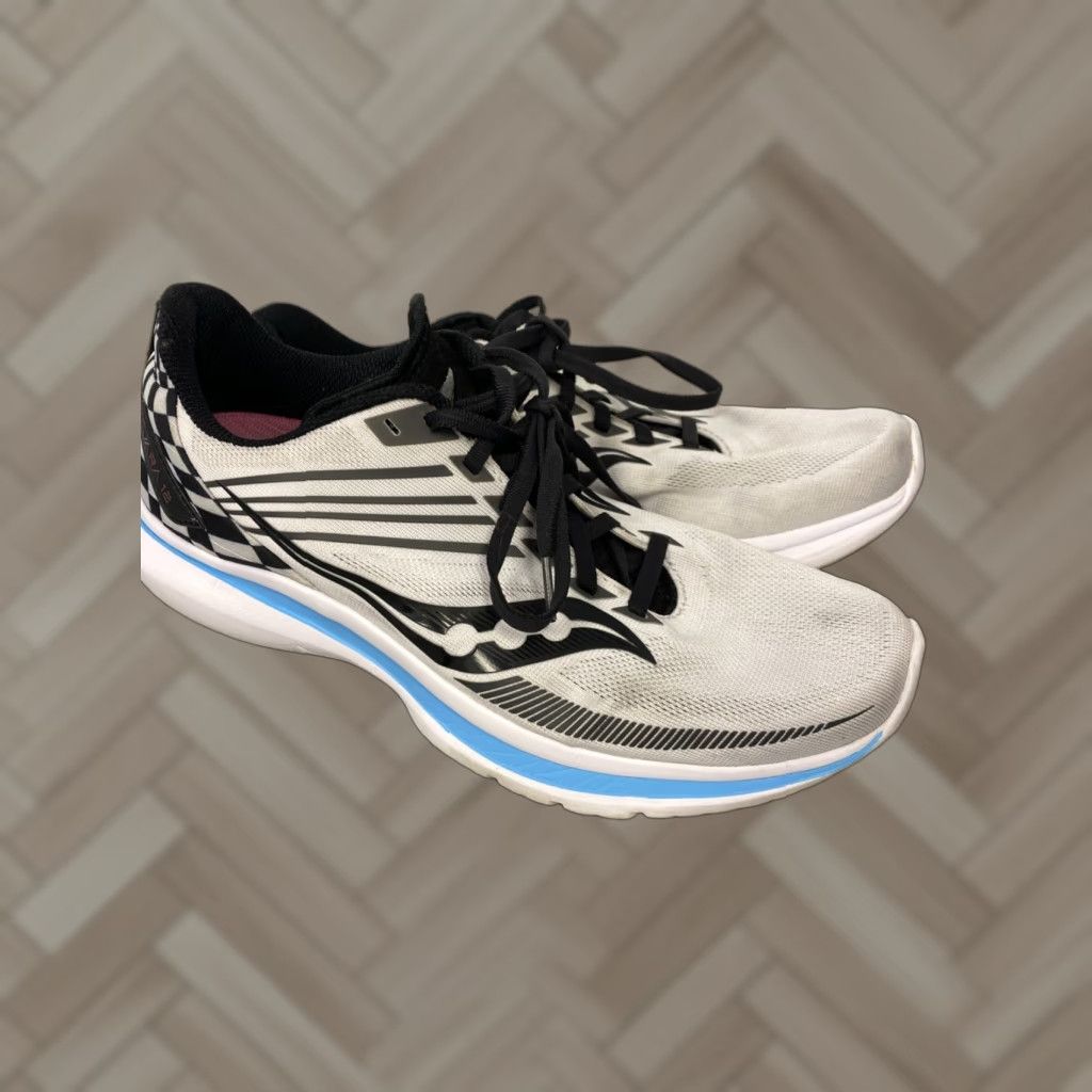 Saucony Saucony Kinvara 12 Mens Size 8.5 White Black /0310 Sneaker Unisex Adults Athletic Shoes Multicolor 90s? Size US 8 / IT 38 - 1 Thumbnail