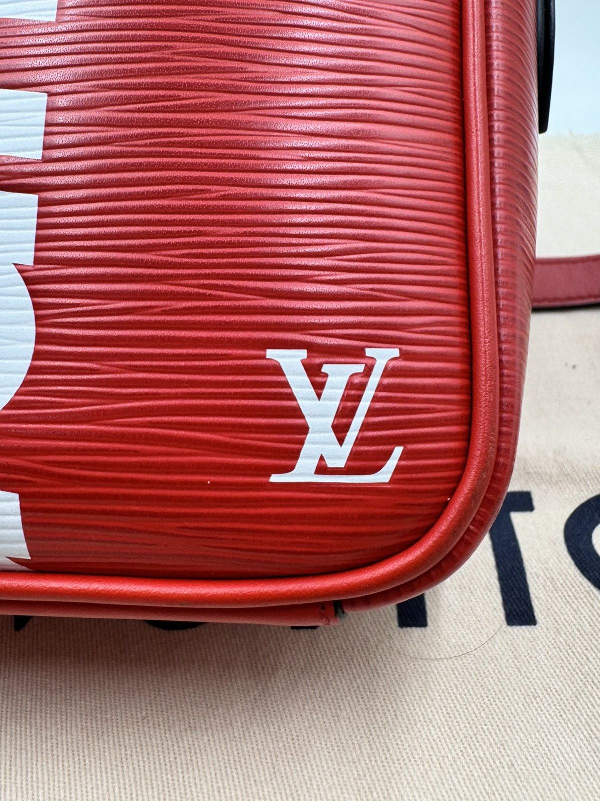 Louis Vuitton × Supreme Louis Vuitton X Supreme Epi Danube Pm Red Sling Bag Size 30 - 12 Thumbnail
