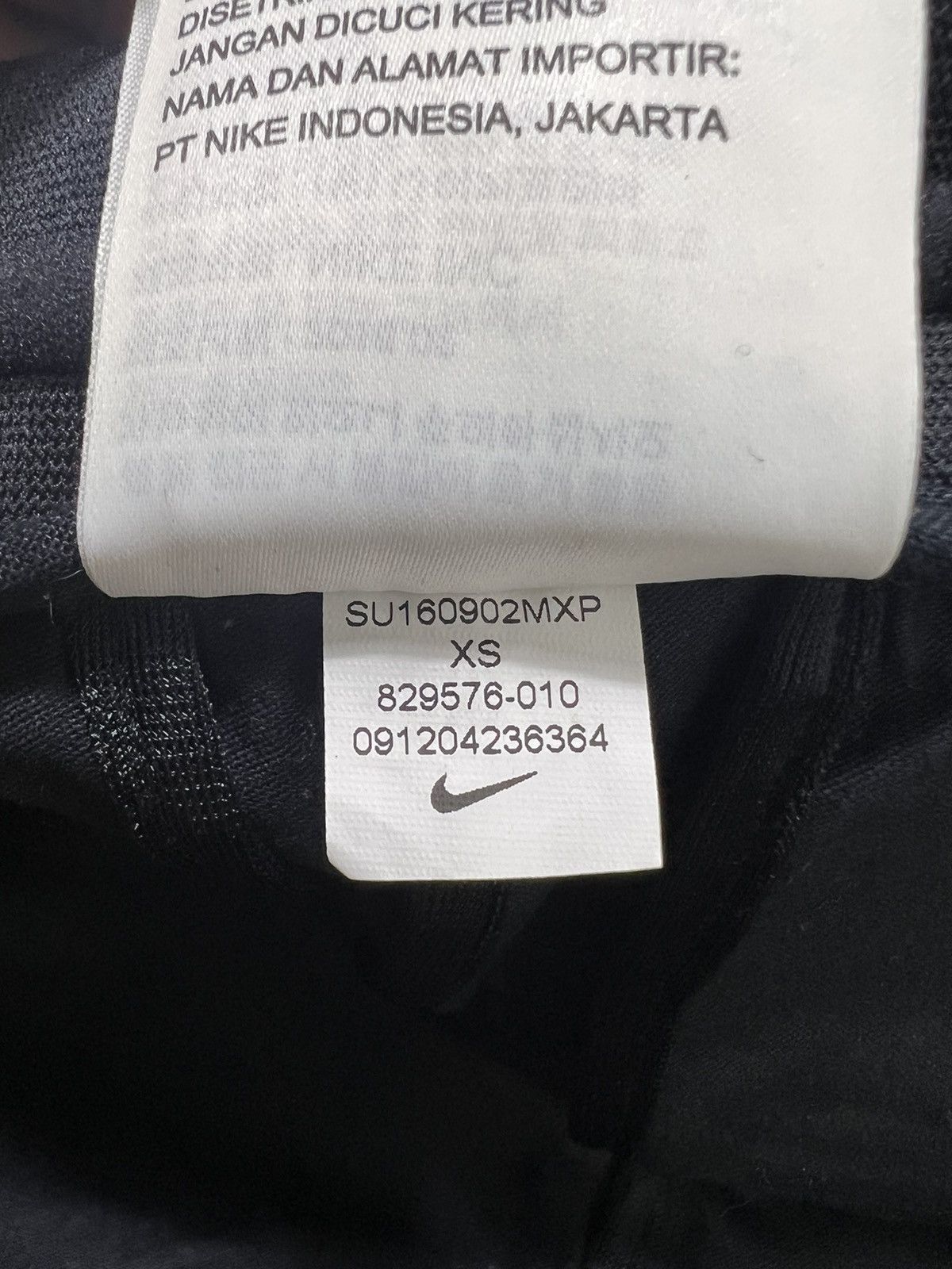Errolson Hugh Nike ACG - Errolson Hugh - S/S16’ - Tech Cargo Shorts Size US 28 / EU 44 - 16 Thumbnail