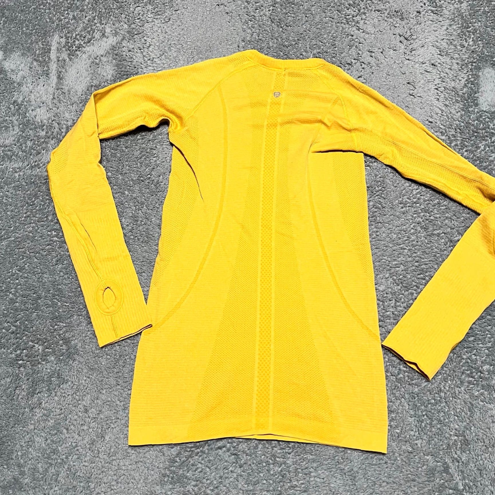 Lululemon Lululemon Shirt Womens 4 Swiftly Long Sleeve Yellow Running Regular Womens Size 4 Yellow Shirt Size S / US 4 / IT 40 - 2 Thumbnail