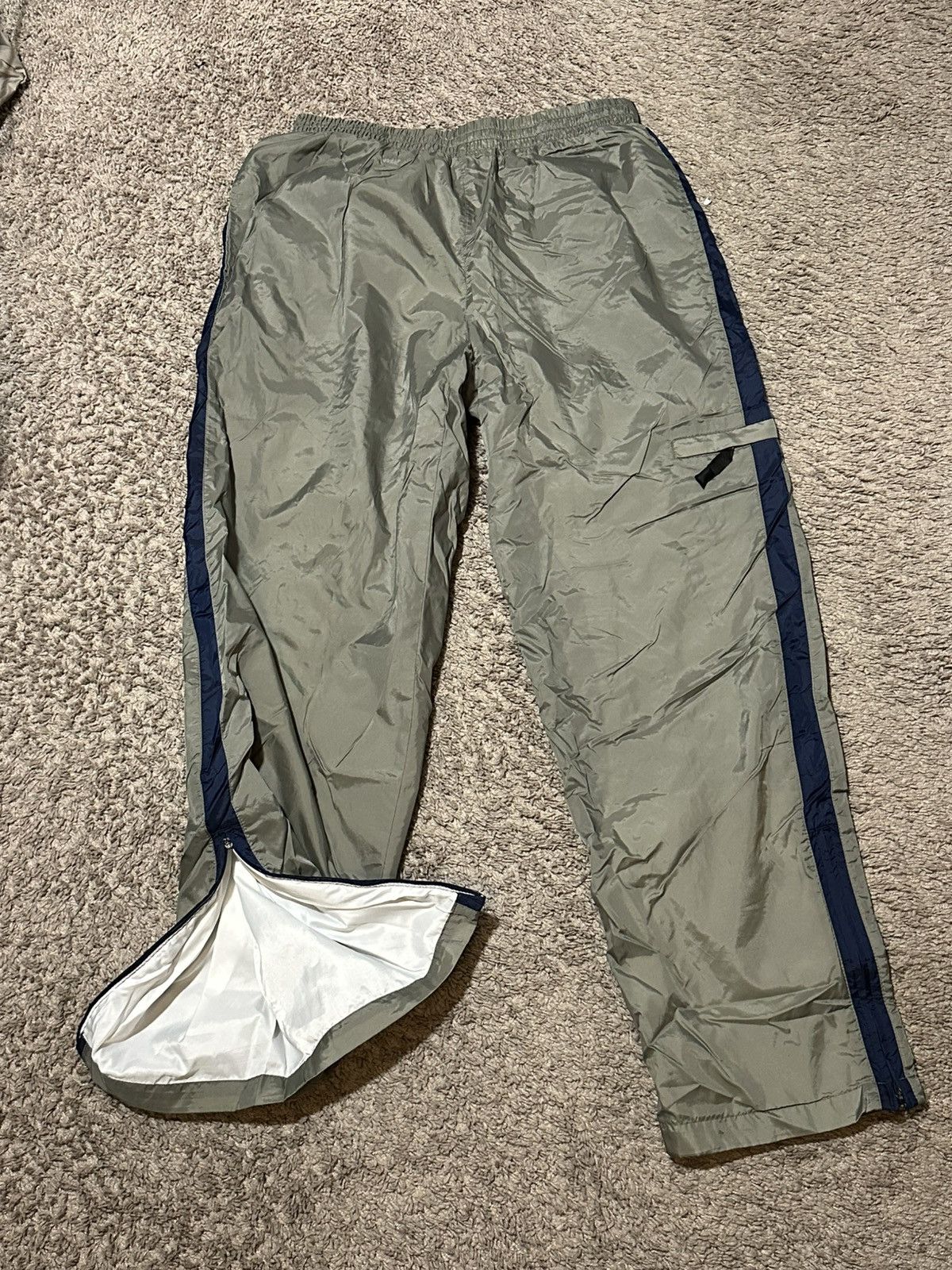 Nike Vintage Nike Grey Track Pants Size US 38 / EU 54 - 1 Thumbnail