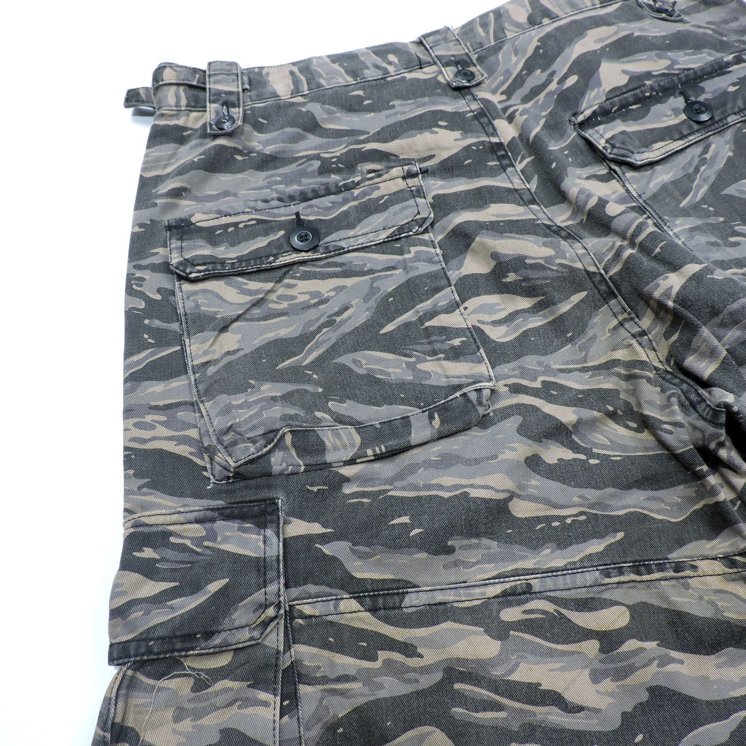 Japanese Brand MATHAWK UNION MADE TIGER STRIPES CARGO LONG PANTS Size US 32 / EU 48 - 14 Thumbnail