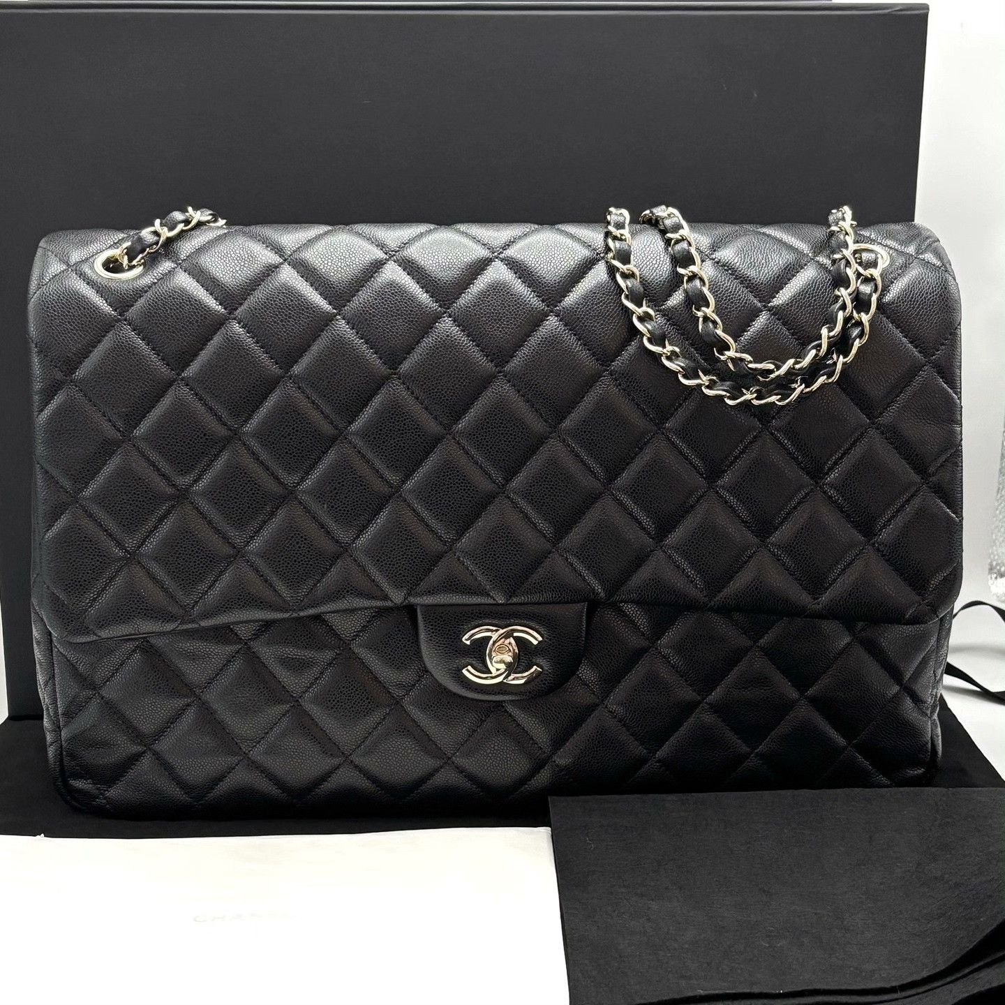 Chanel Pre-loved Bag Very good condition Size ONE SIZE - 1 Thumbnail