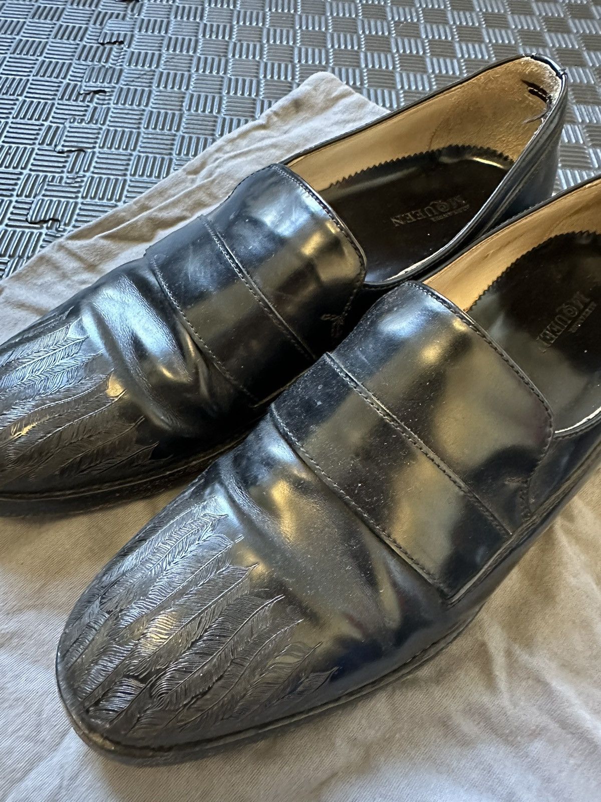 Alexander McQueen Black feather etched Alexander McQueen loafers Size US 9 / EU 42 - 16 Thumbnail