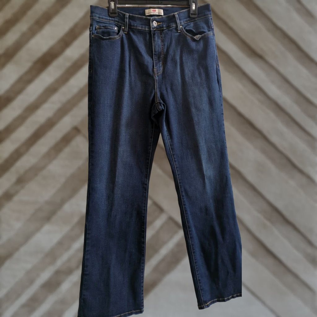 Levi's Levi's 512 Perfectly Slimming Bootcut Jeans Women's 14 Dark Wash Denim Stretch Blue 5-Pocket Regular Mens? Womens Size 36" / US 14 / IT 50 - 1 Thumbnail