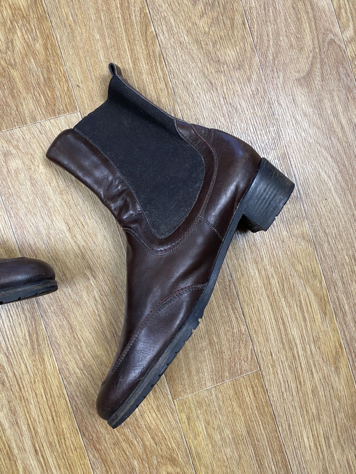 Salvatore Ferragamo Salvatore Ferragamo Brown Leather Chelsea Boots Size 40 Size US 10 / IT 40 - 11 Thumbnail